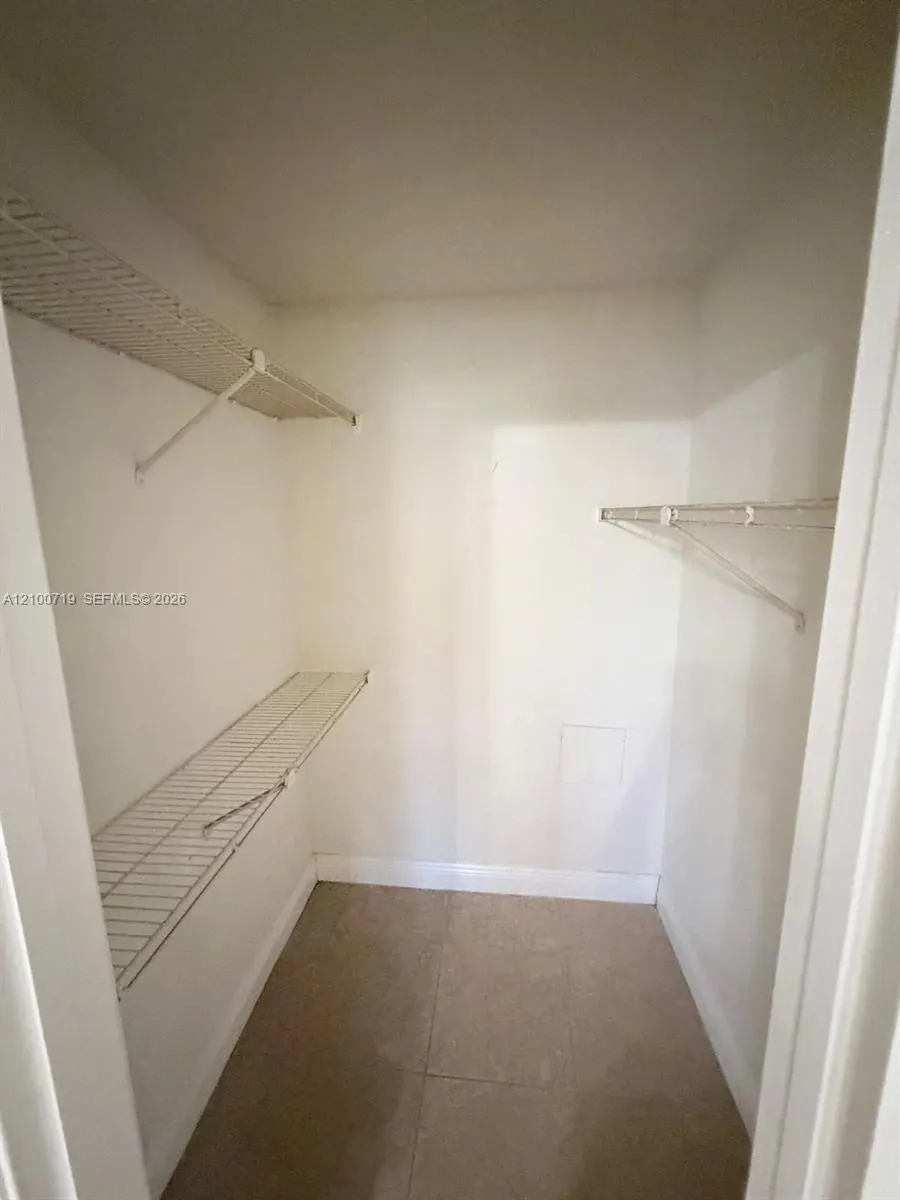 3450 N Pinewalk Drive N #424