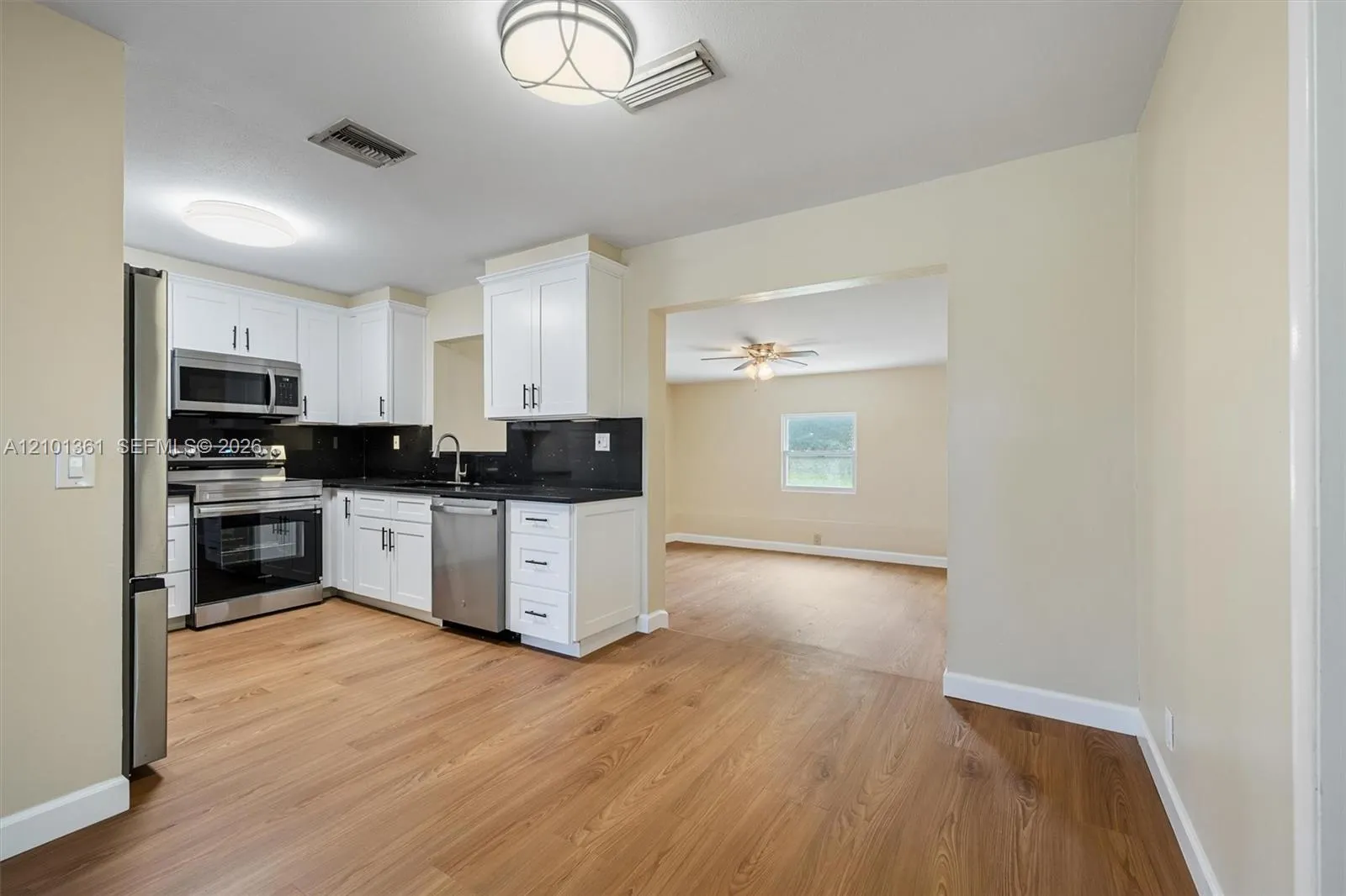 10 SW 11th Street