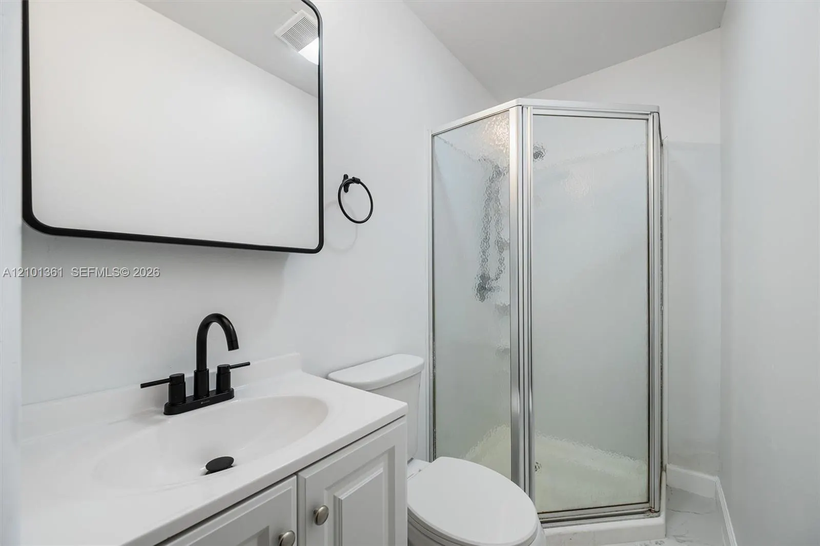 10 SW 11th Street