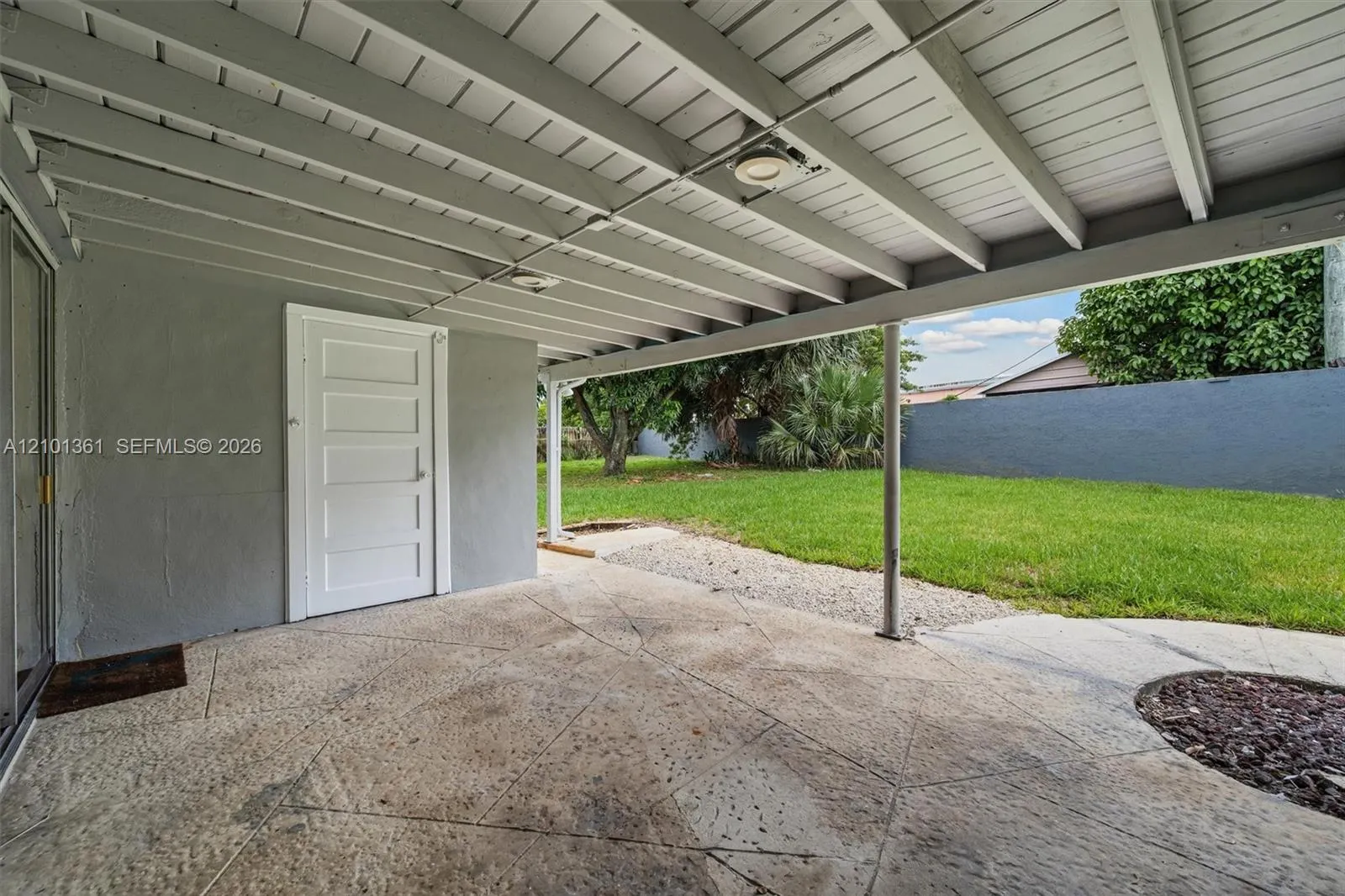 10 SW 11th Street