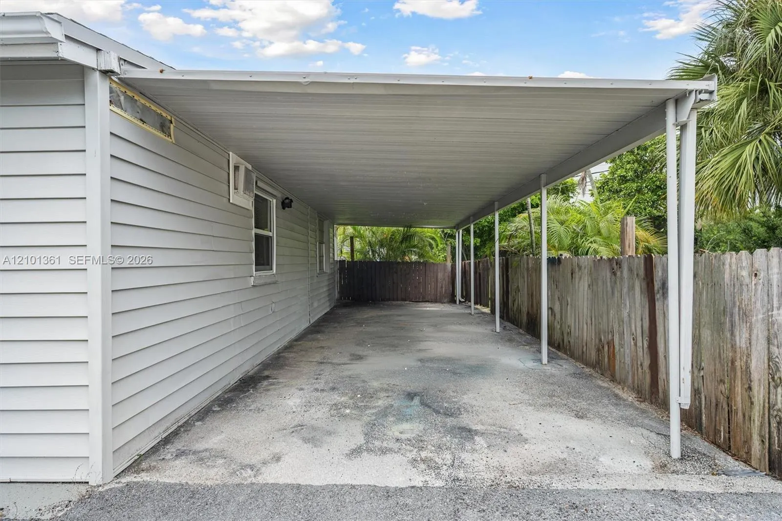 10 SW 11th Street