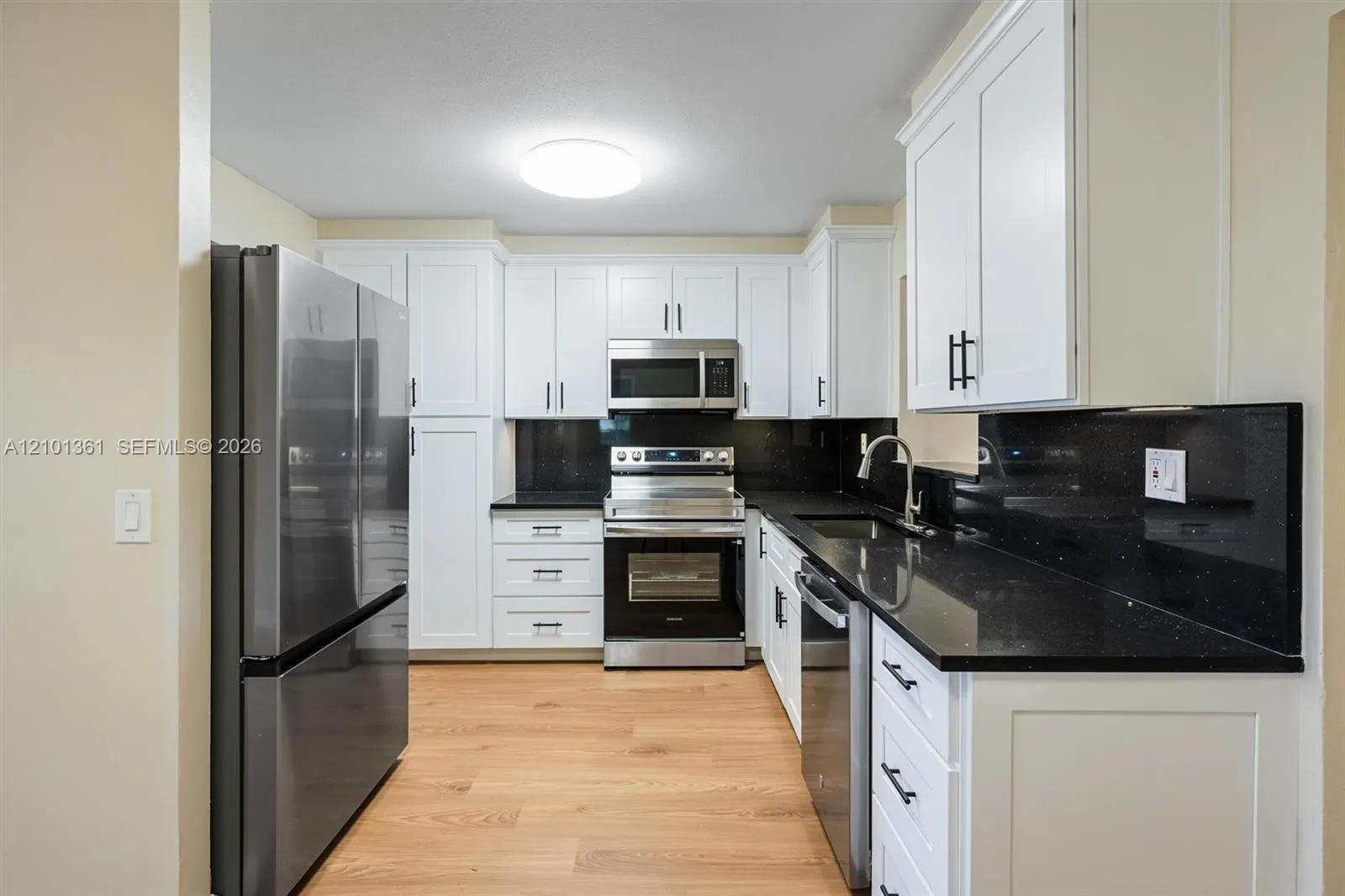 10 SW 11th Street
