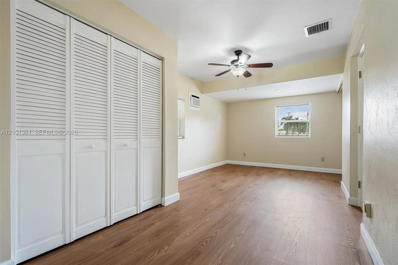 10 SW 11th Street