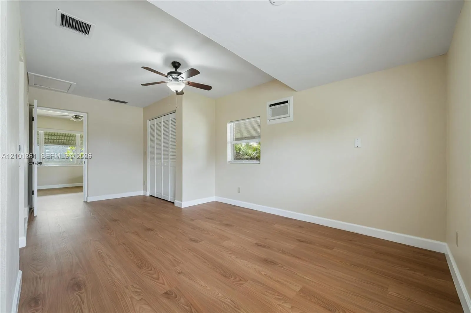 10 SW 11th Street