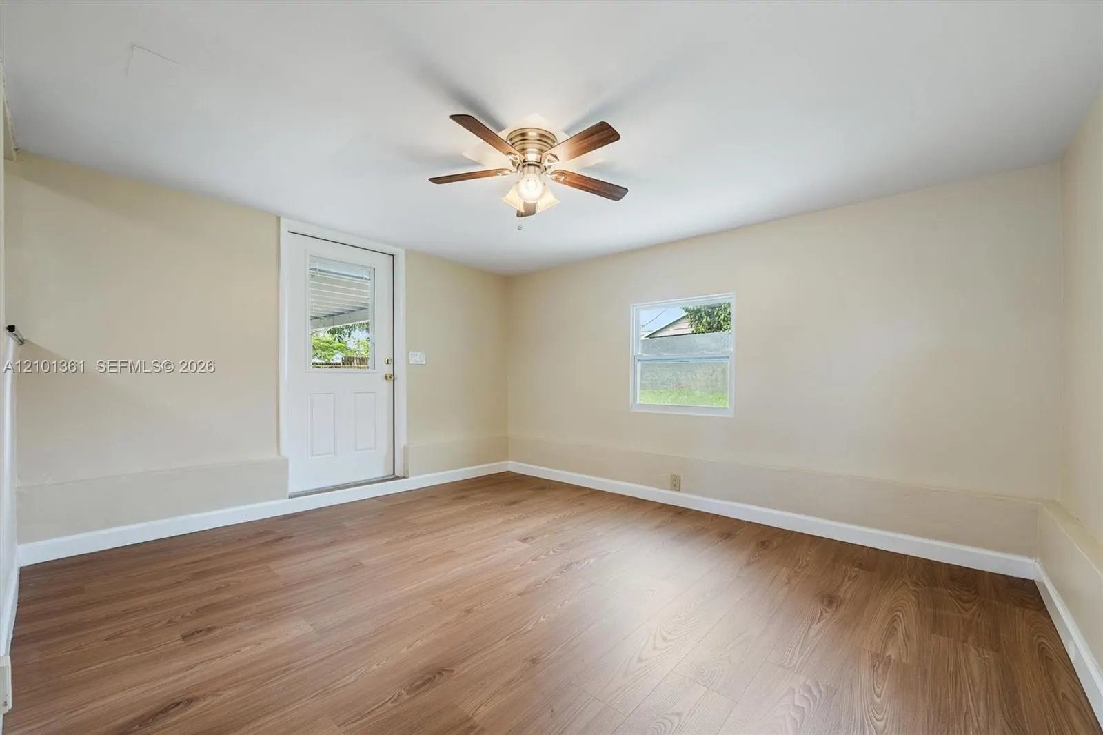 10 SW 11th Street