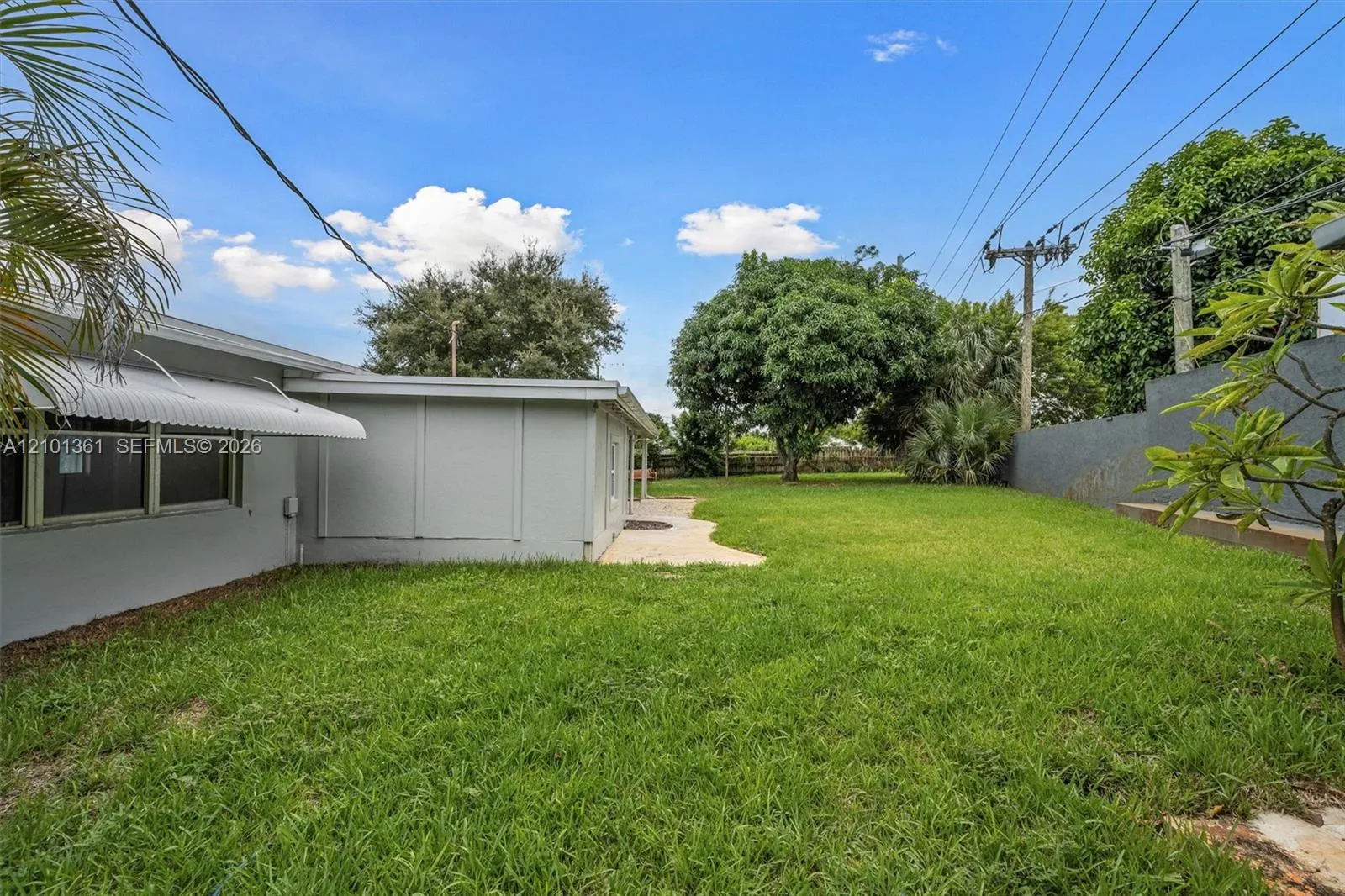 10 SW 11th Street