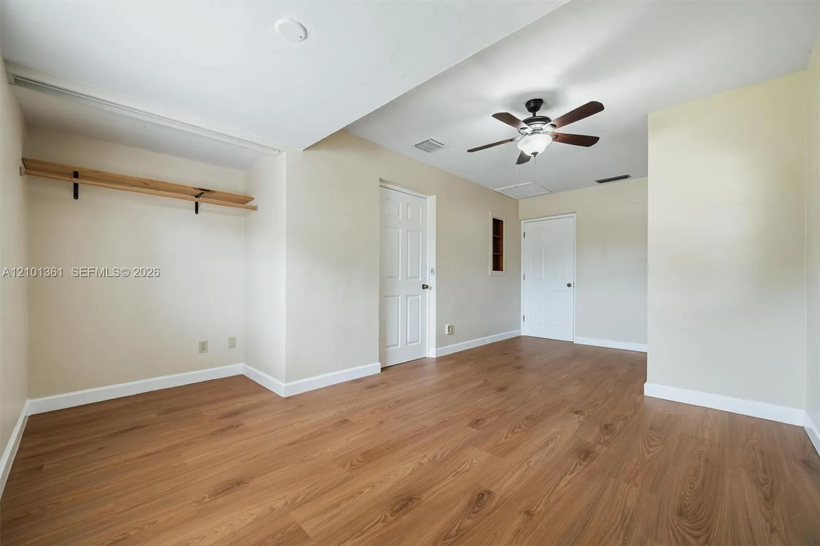 10 SW 11th Street
