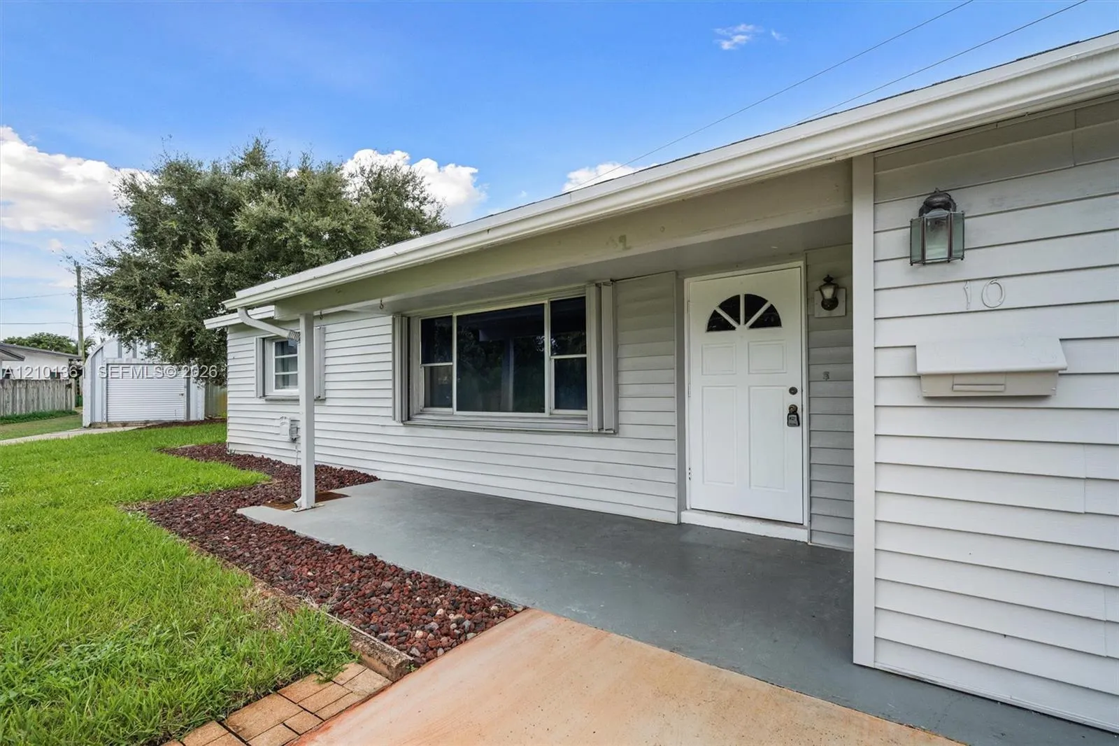 10 SW 11th Street