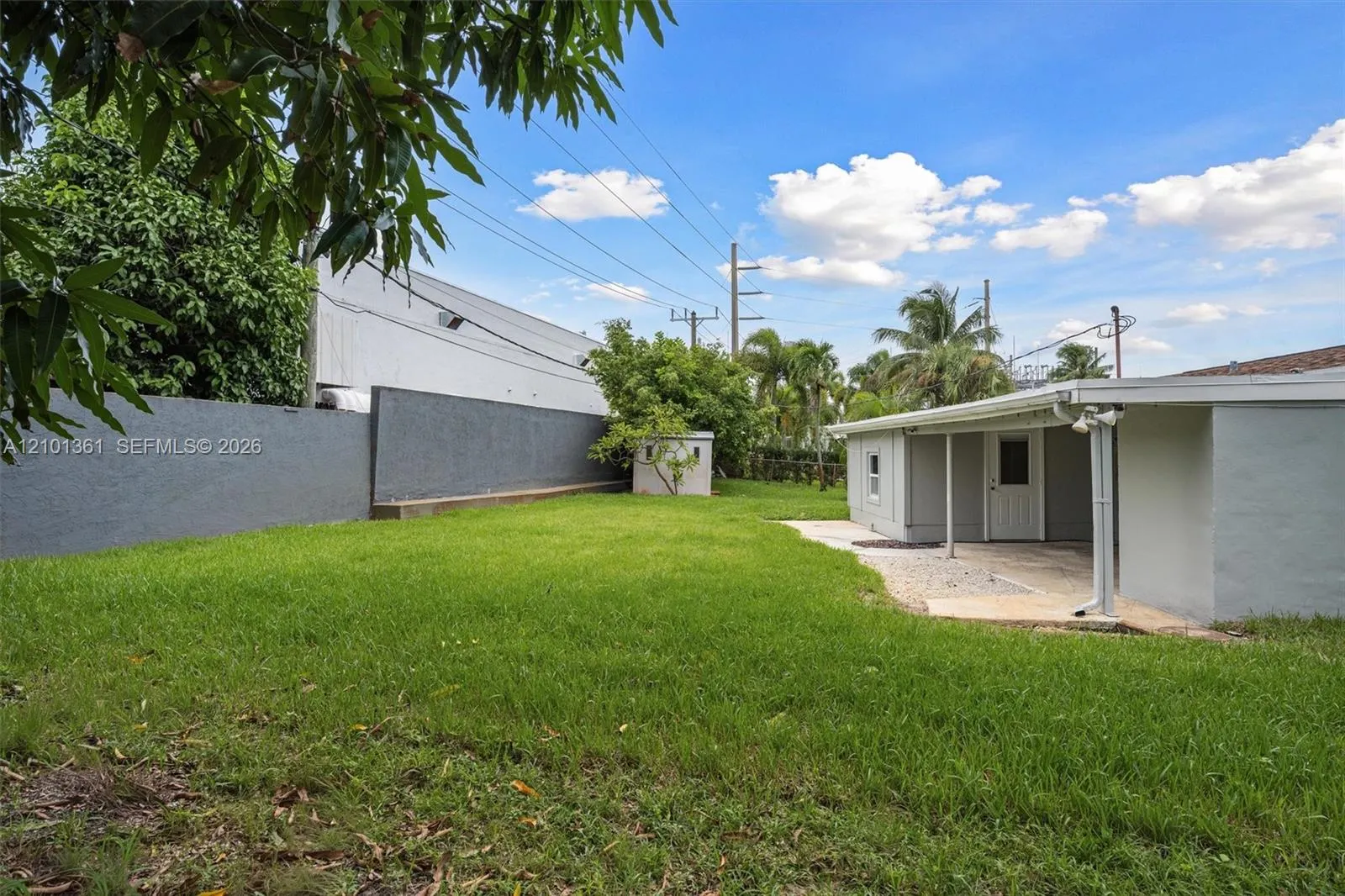 10 SW 11th Street