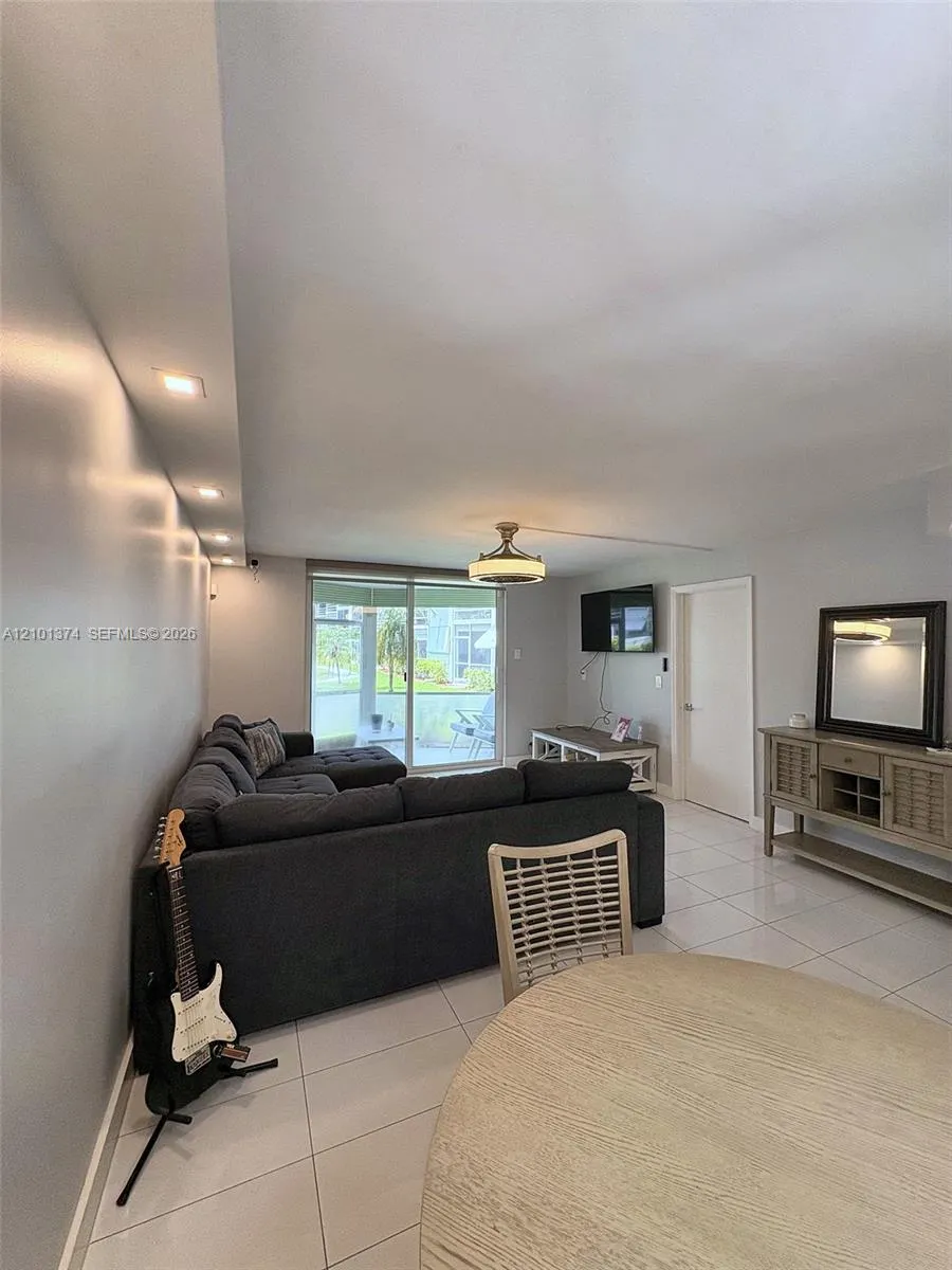 1040 SE 4th Avenue #133