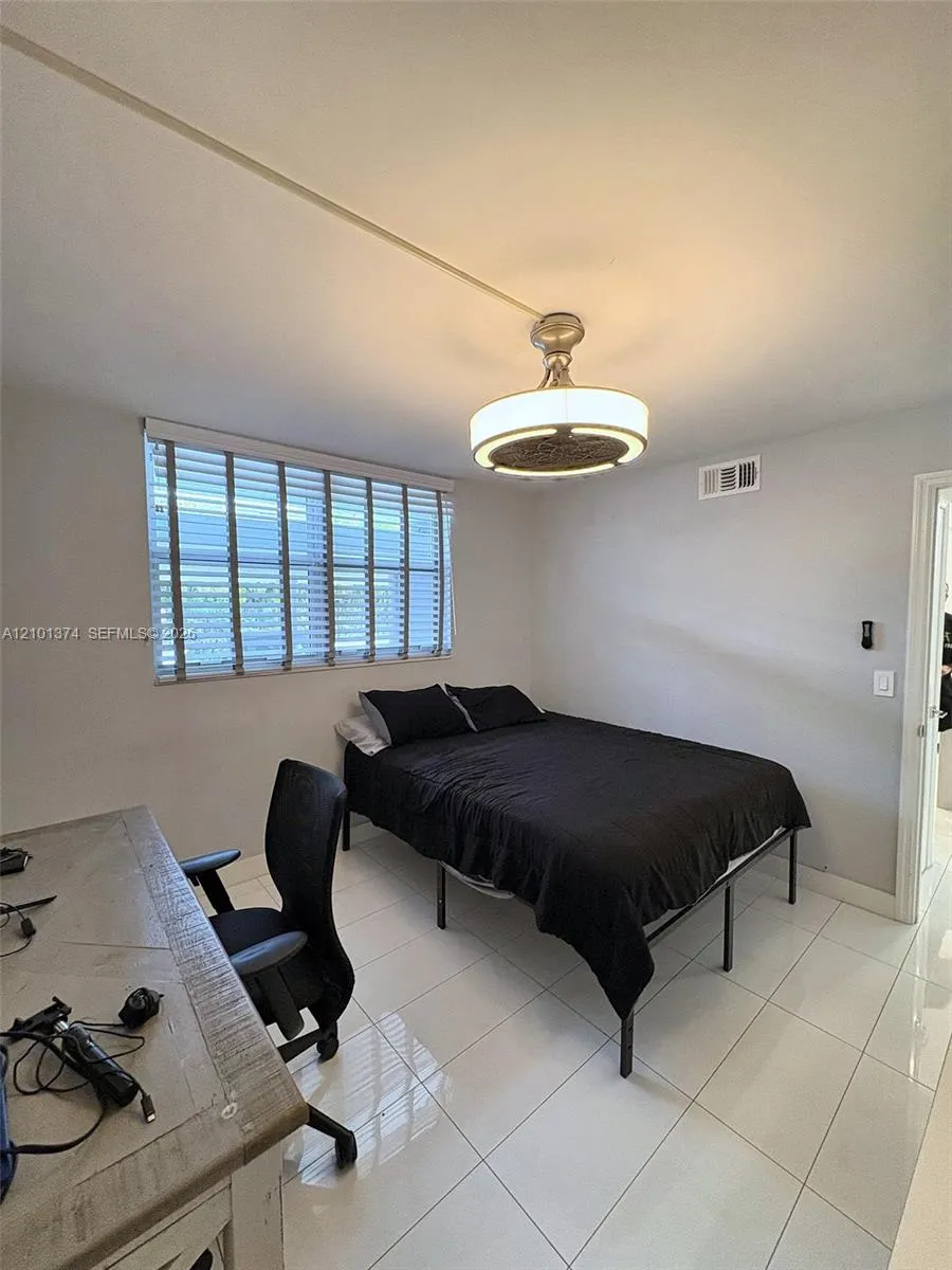 1040 SE 4th Avenue #133