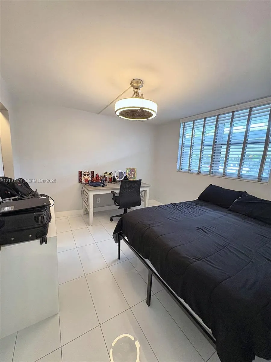 1040 SE 4th Avenue #133