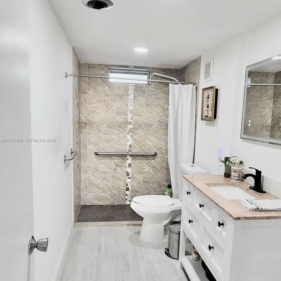 2615 NE 3rd Court #1060