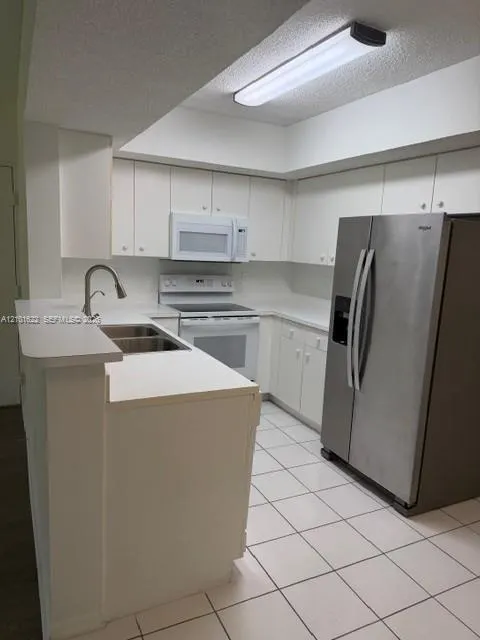 5610 NW 61st Street #1106