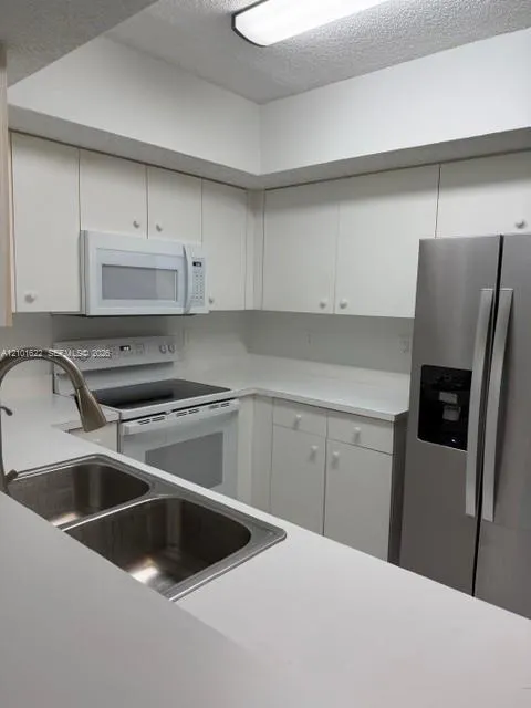 5610 NW 61st Street #1106