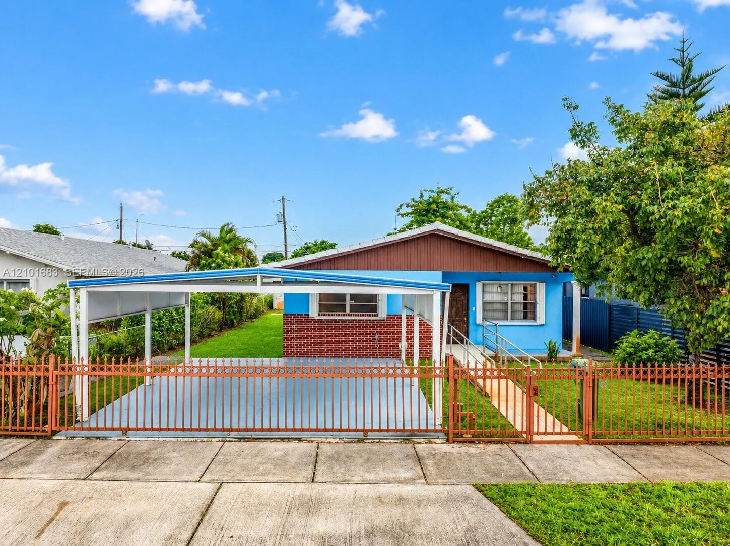 320 E 19th Street