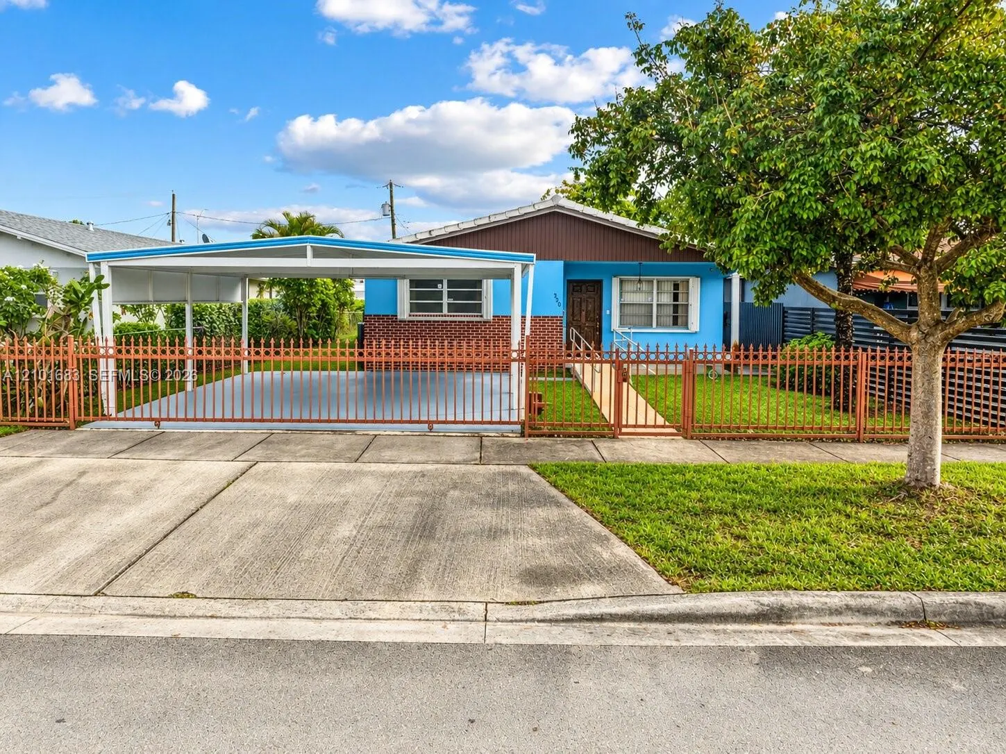 320 E 19th Street