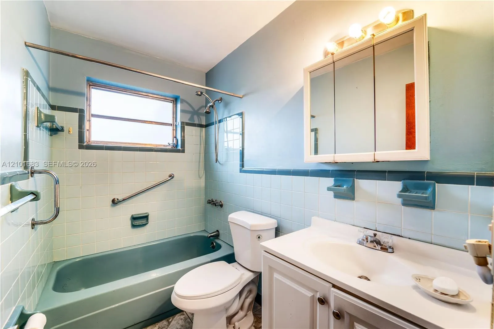 320 E 19th Street
