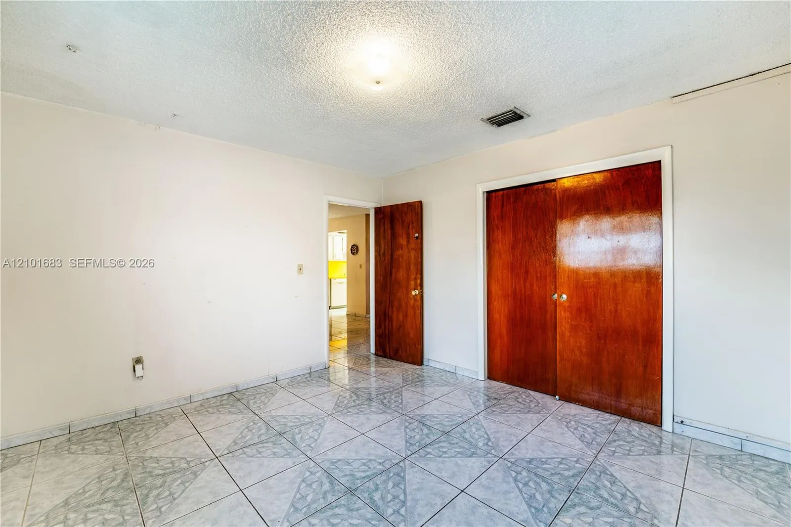 320 E 19th Street