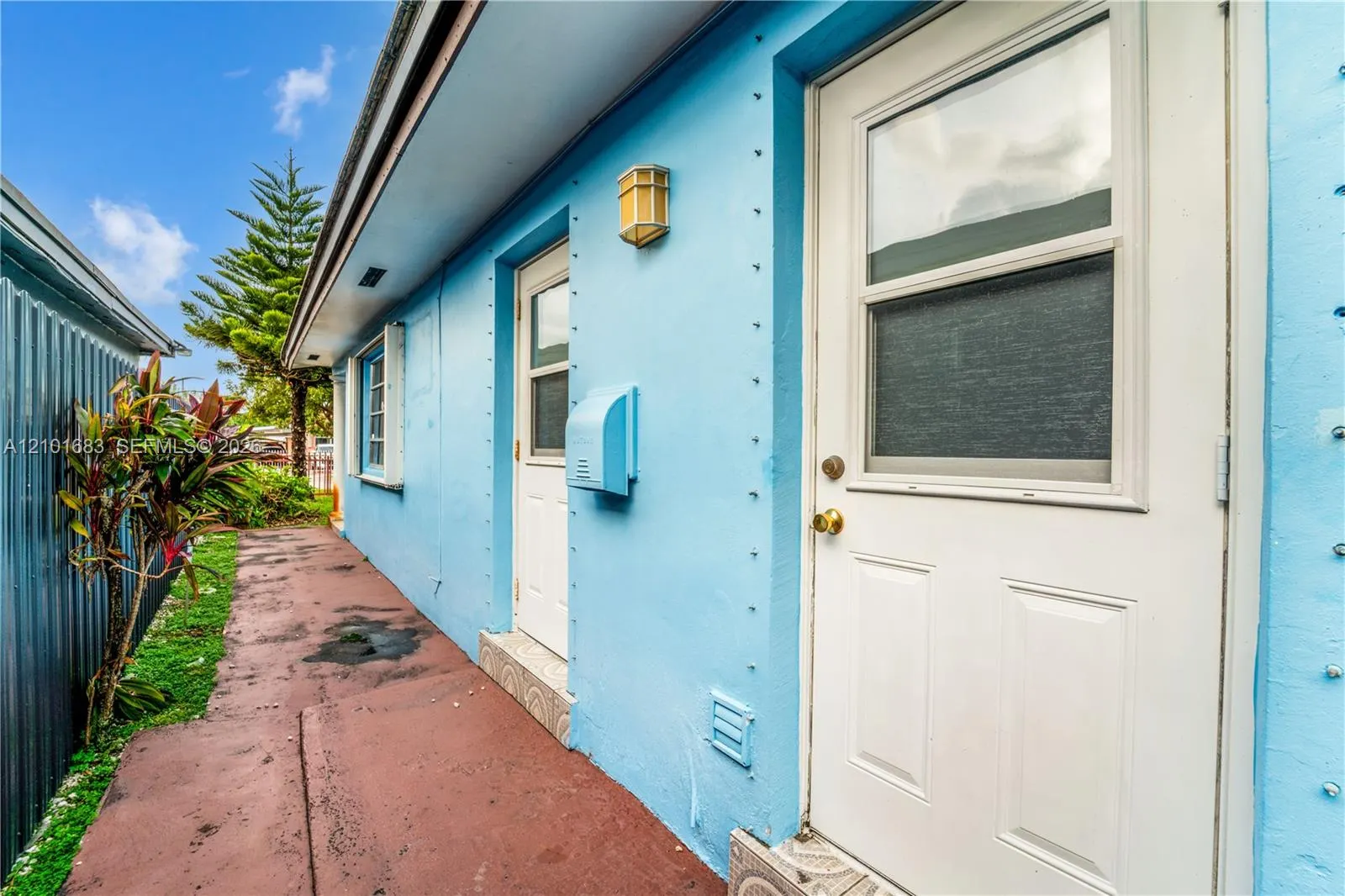 320 E 19th Street