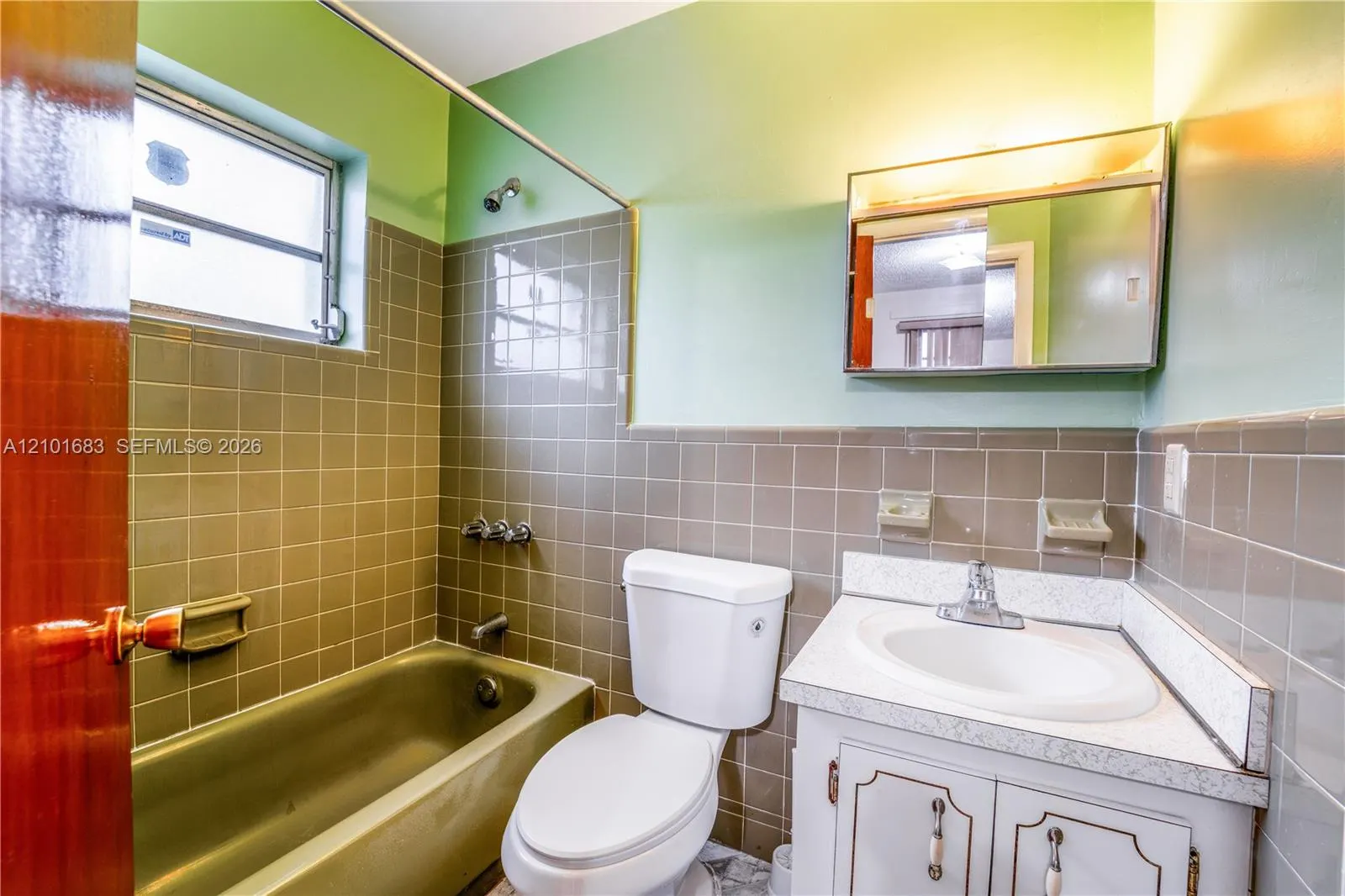 320 E 19th Street