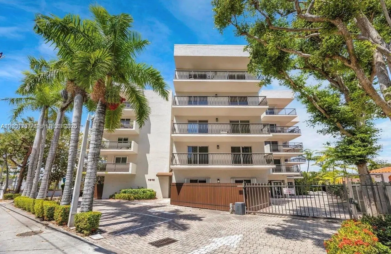 1918 Brickell Avenue #204