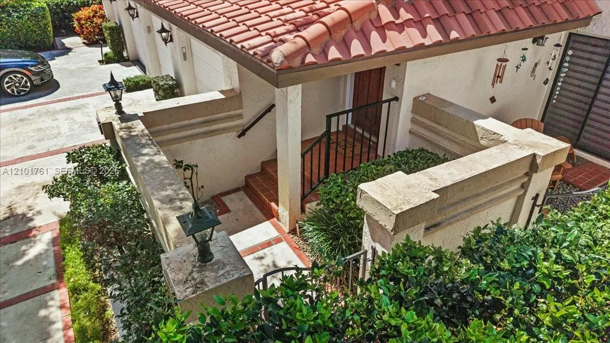 7818 La Mirada Drive