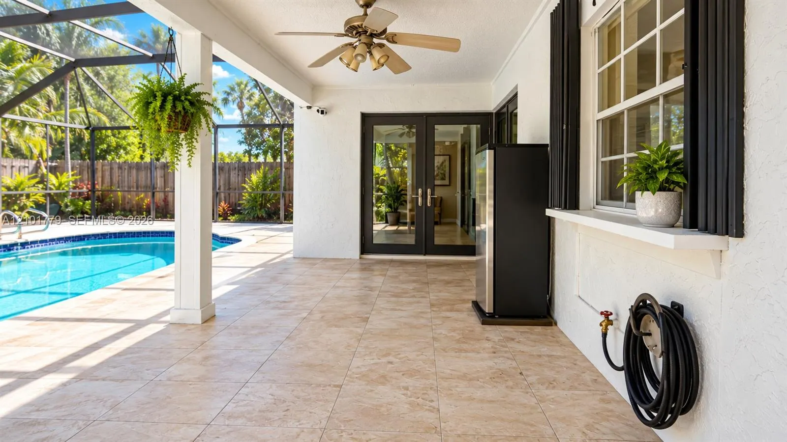 1671 E Sandpiper Circle