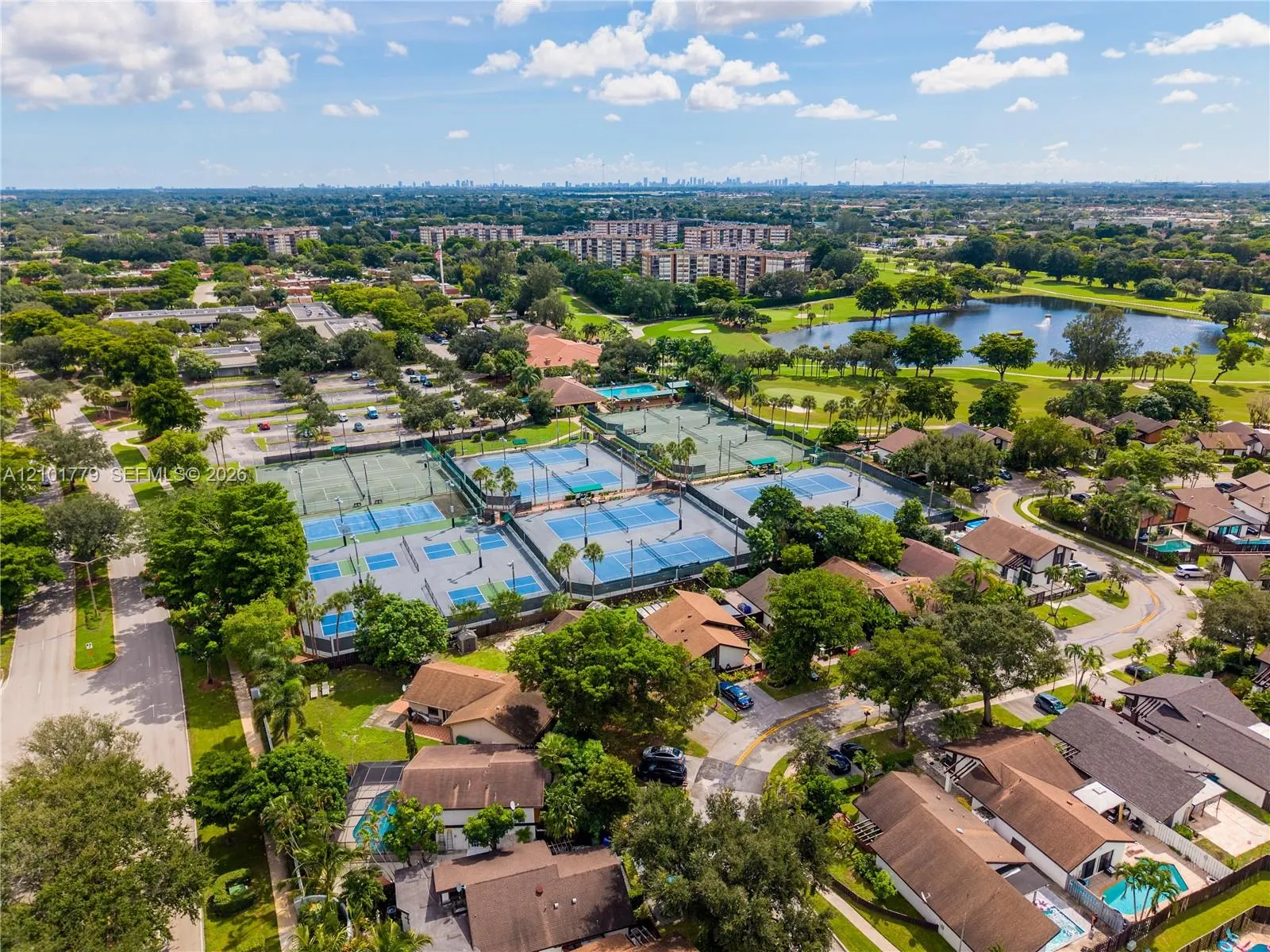 1671 E Sandpiper Circle