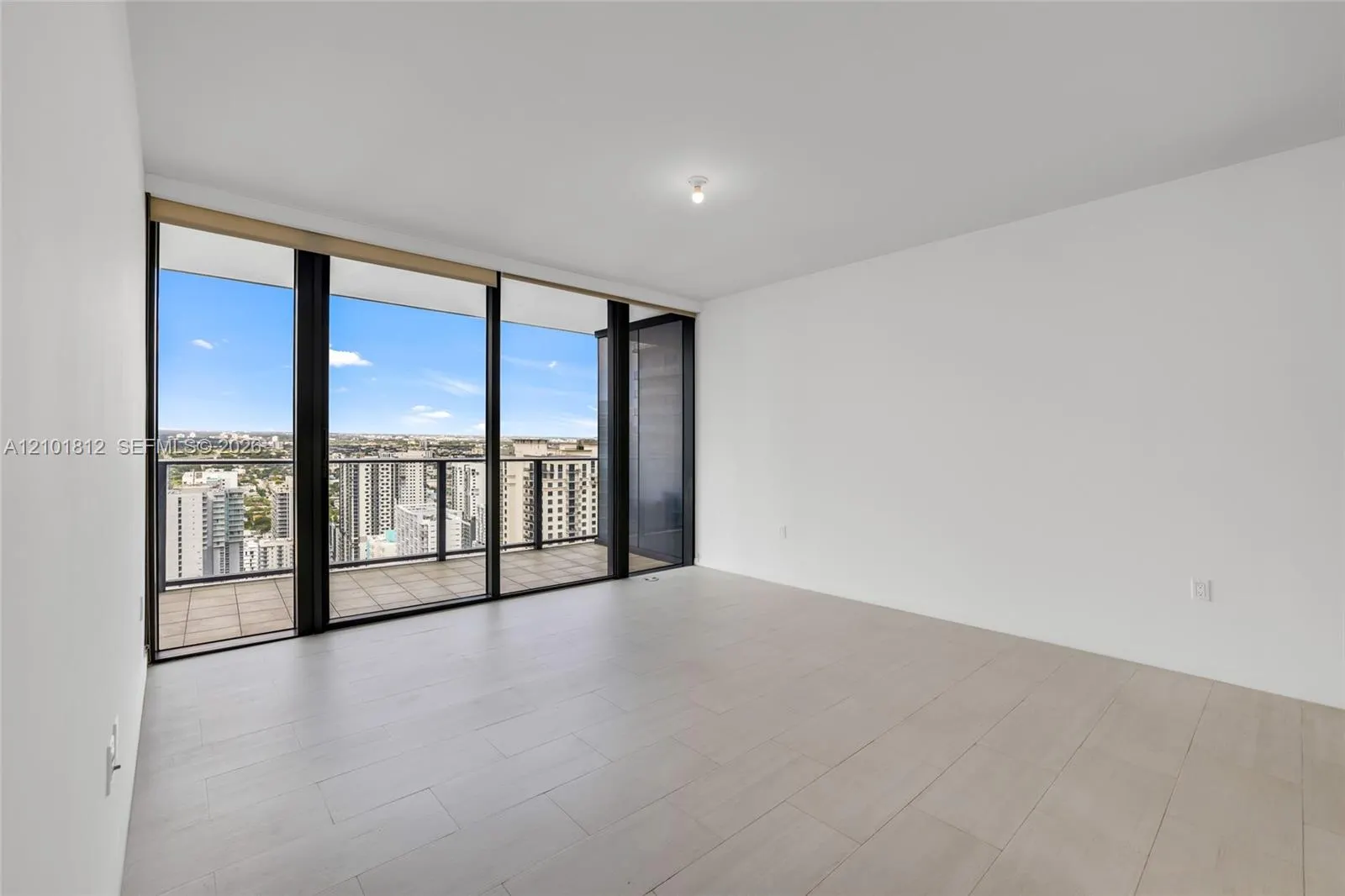 1000 Brickell Plaza #3904