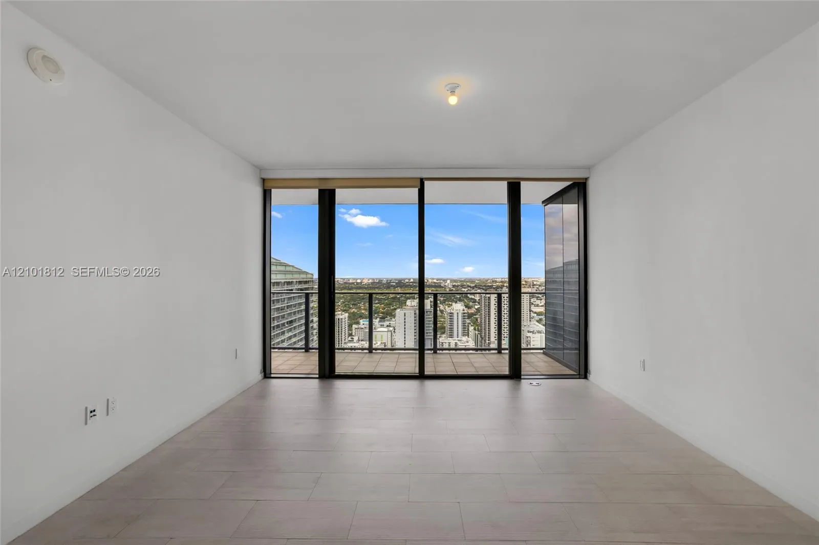 1000 Brickell Plaza #3904