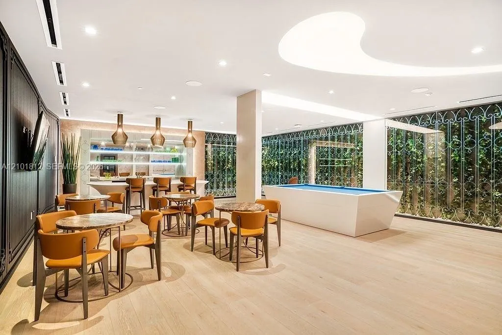 1000 Brickell Plaza #3904