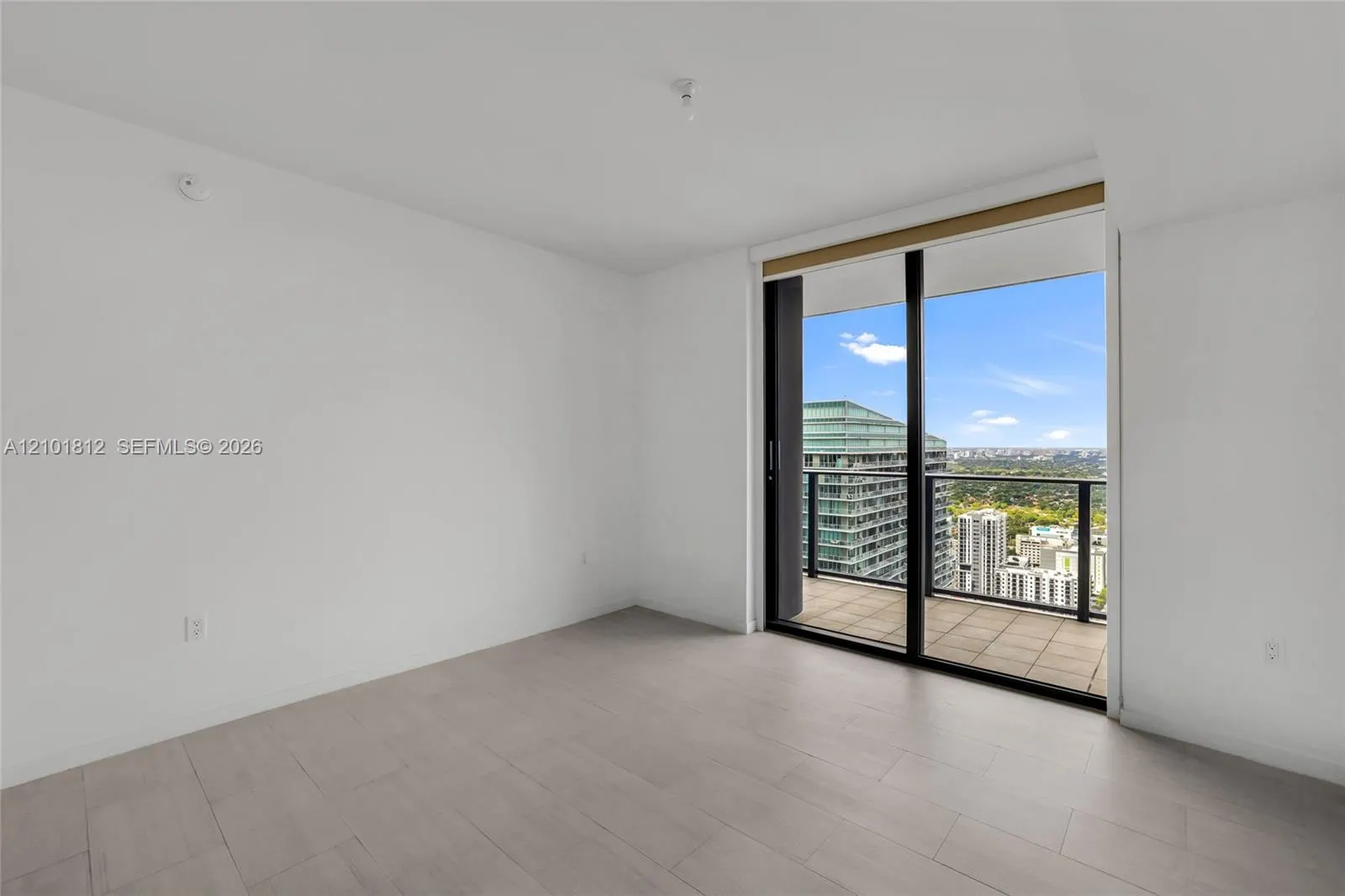 1000 Brickell Plaza #3904