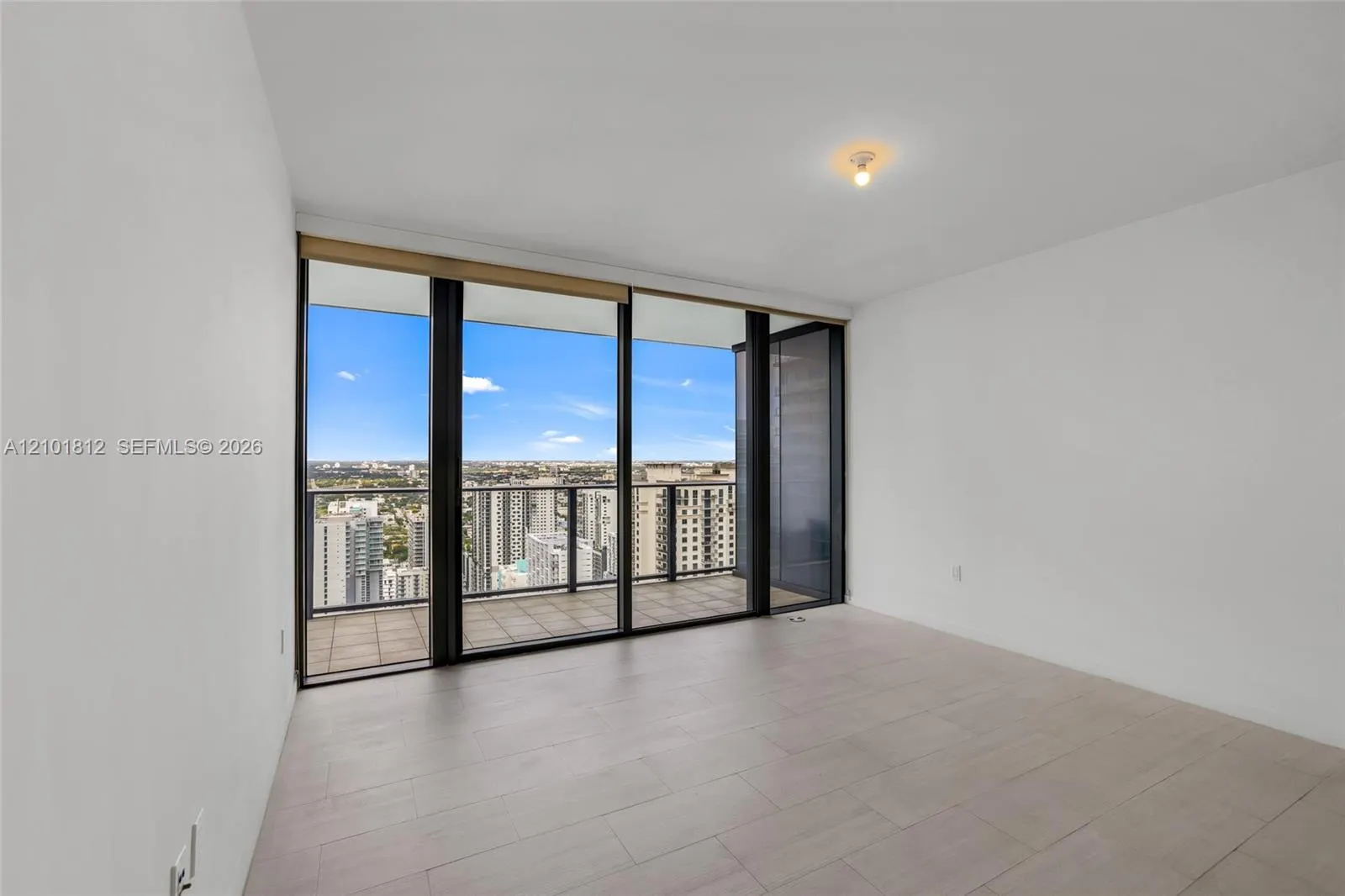 1000 Brickell Plaza #3904