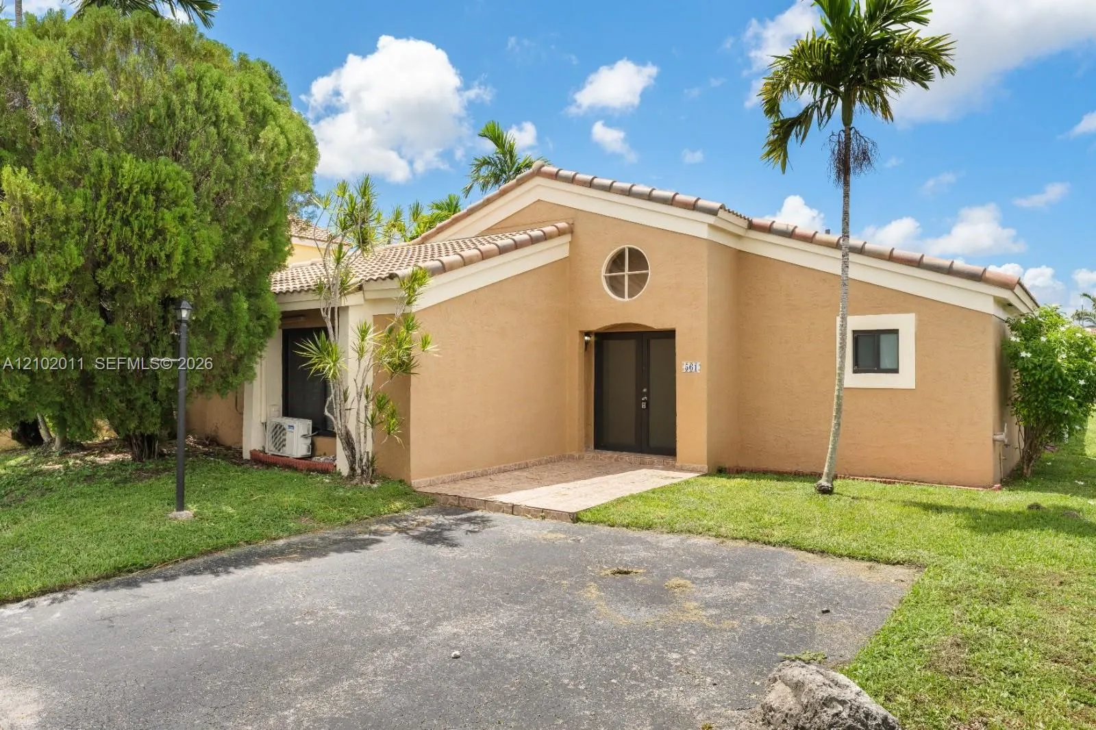 561 SW 88th Place W