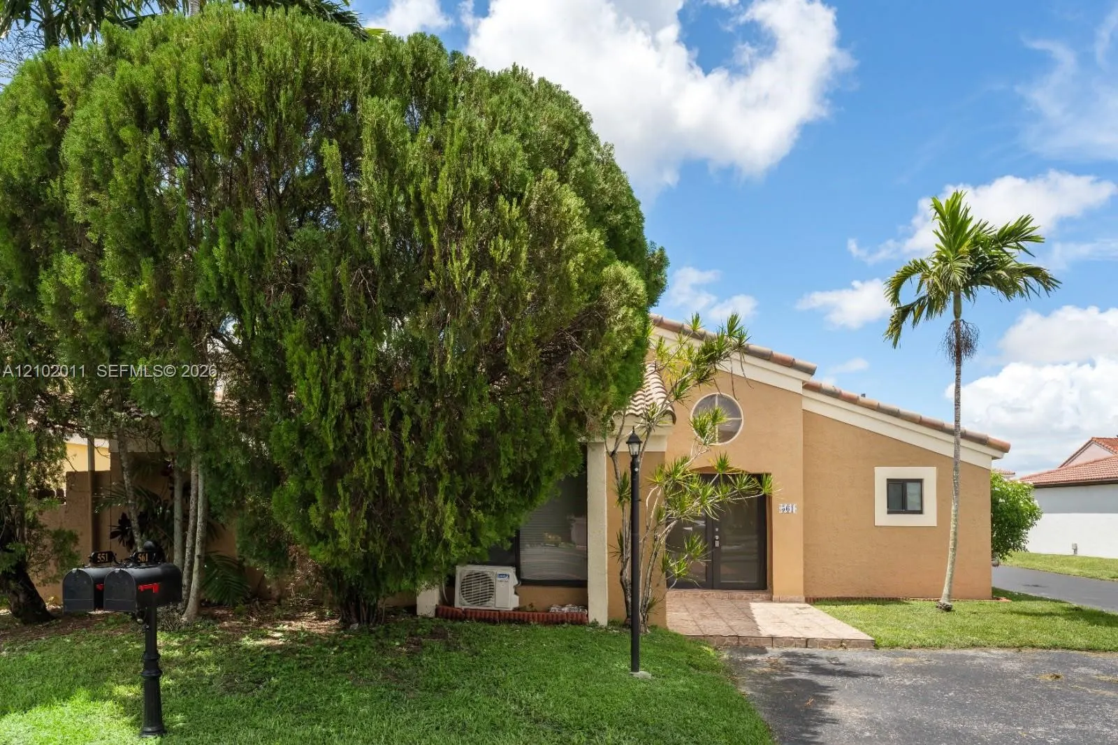 561 SW 88th Place W