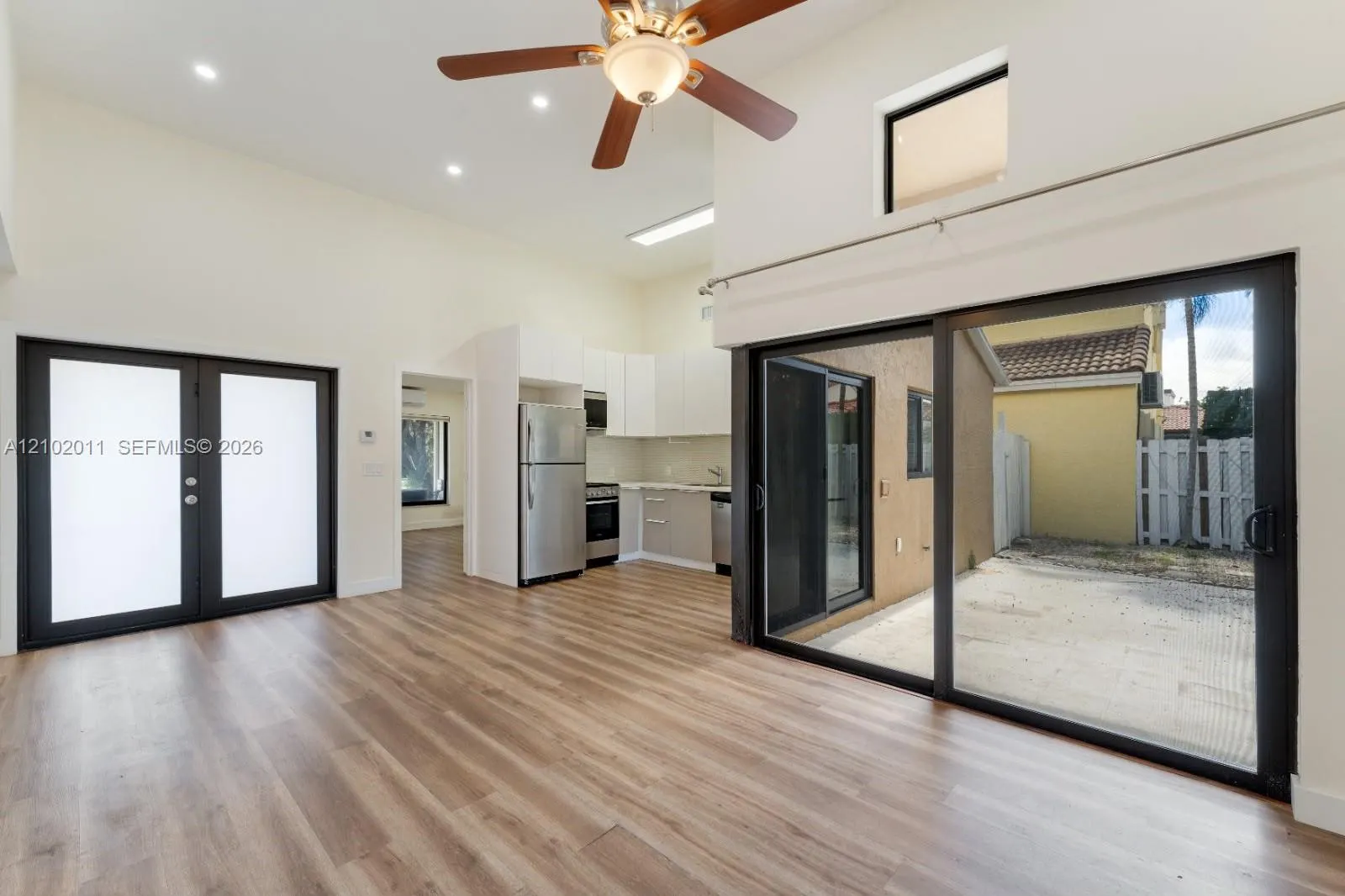561 SW 88th Place W