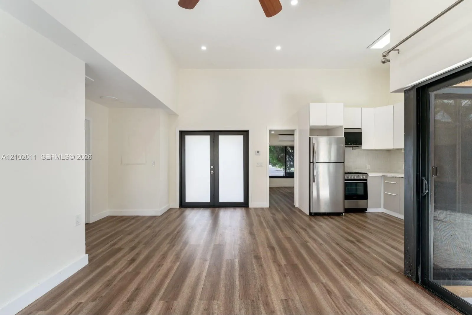 561 SW 88th Place W
