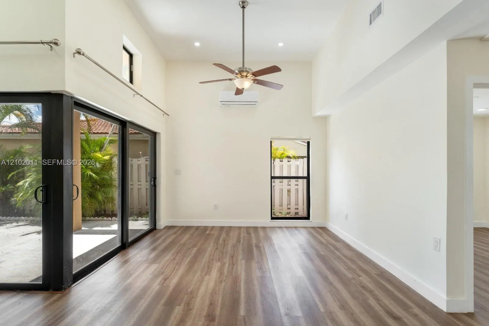 561 SW 88th Place W
