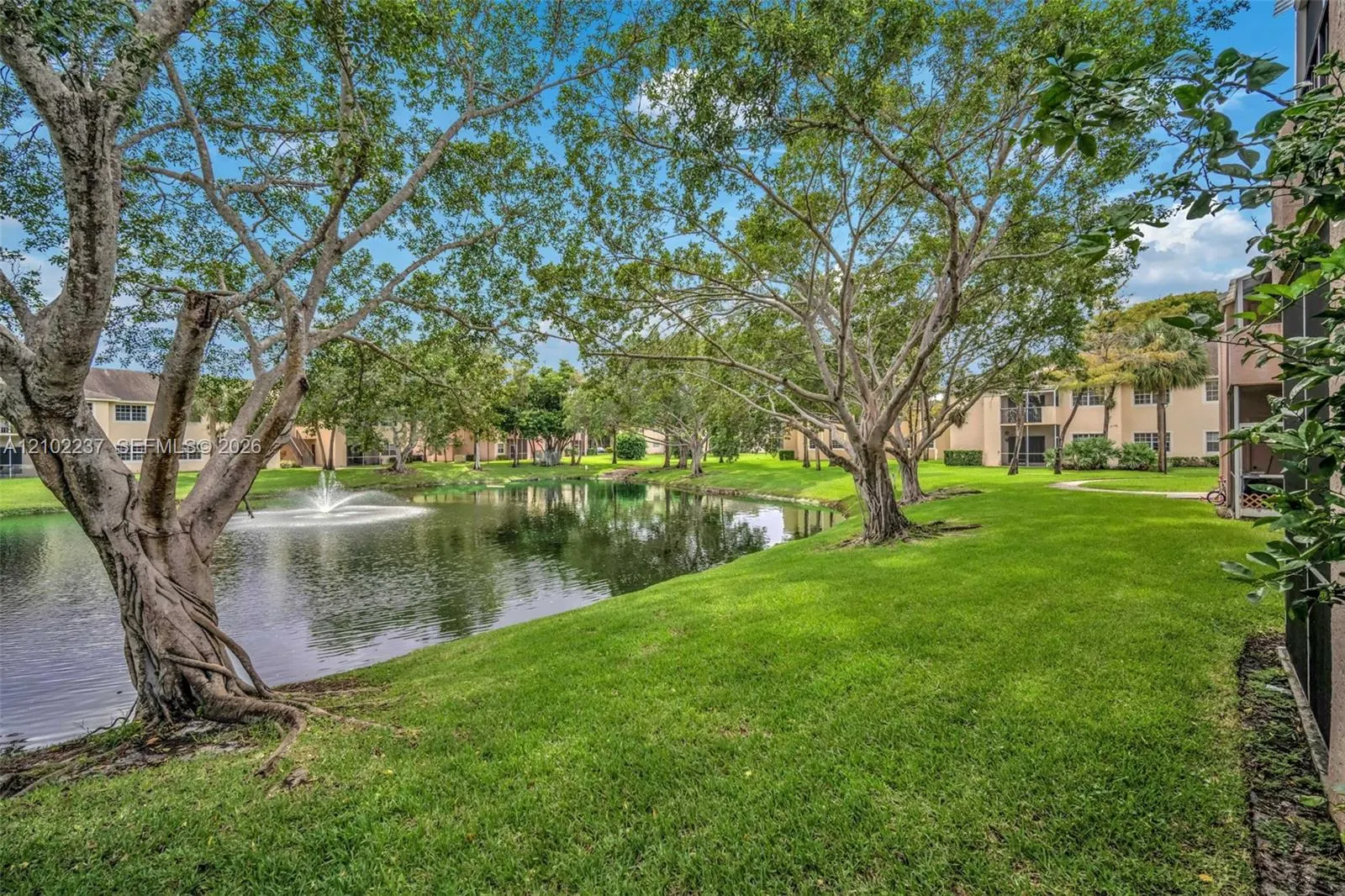 840 Cypress Park Way #M3