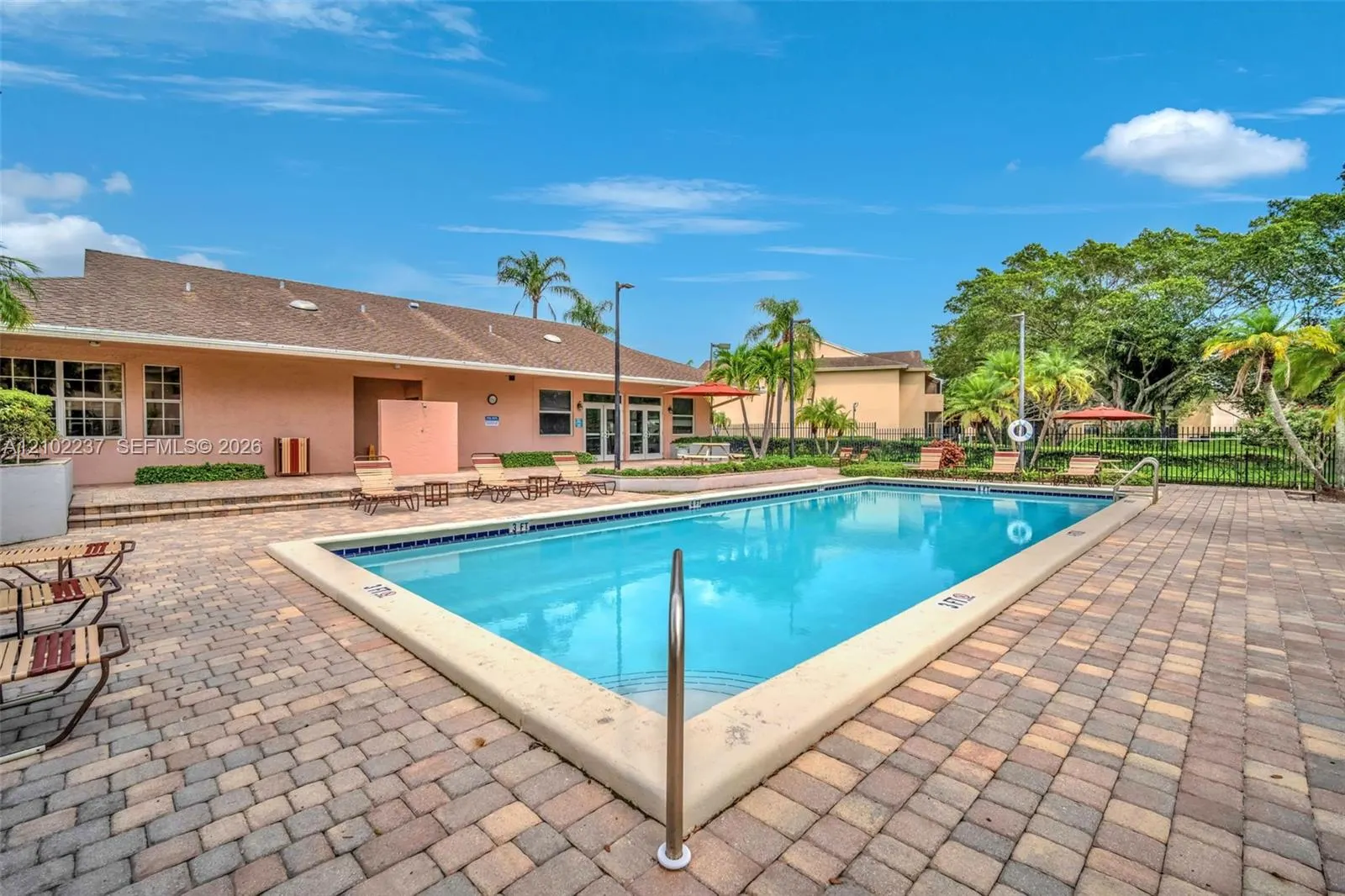 840 Cypress Park Way #M3