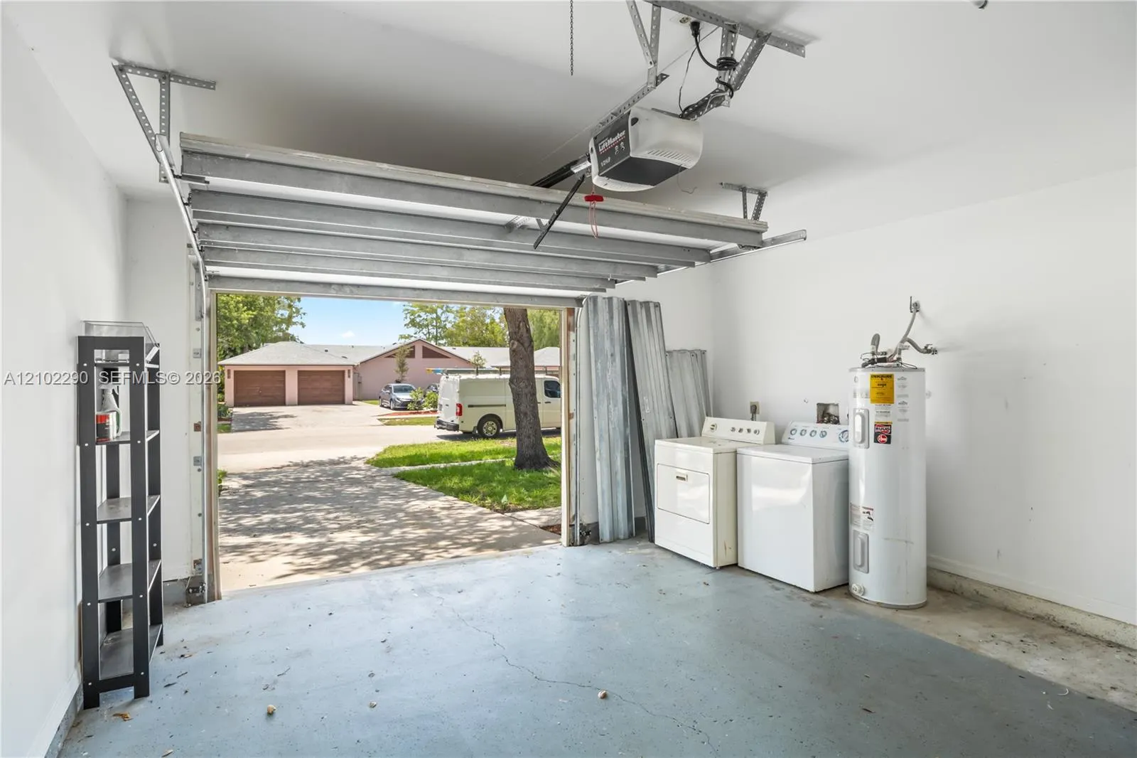 1200 Hyacinth Place #0