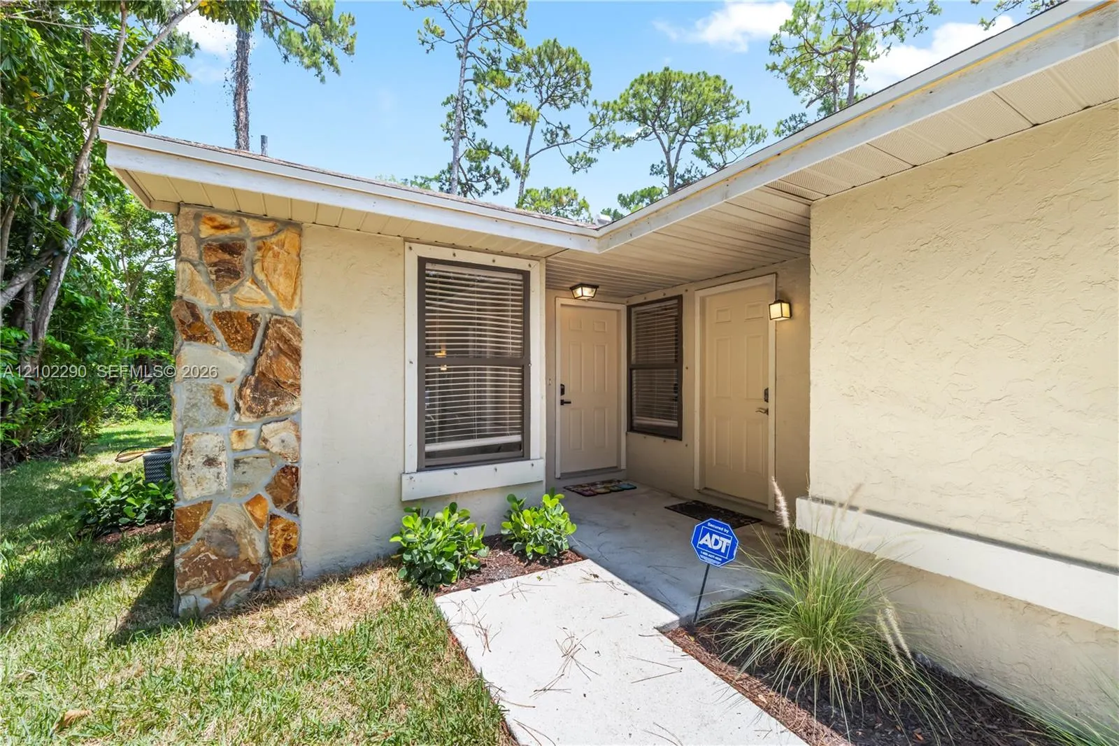 1200 Hyacinth Place #0