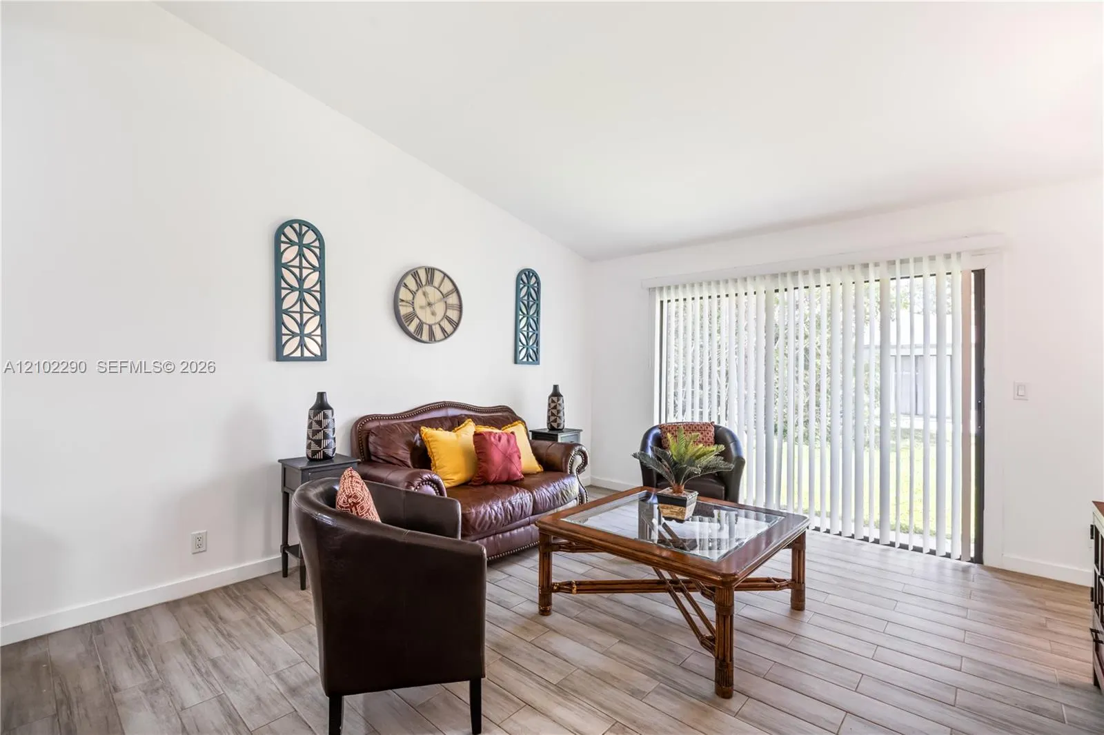 1200 Hyacinth Place #0