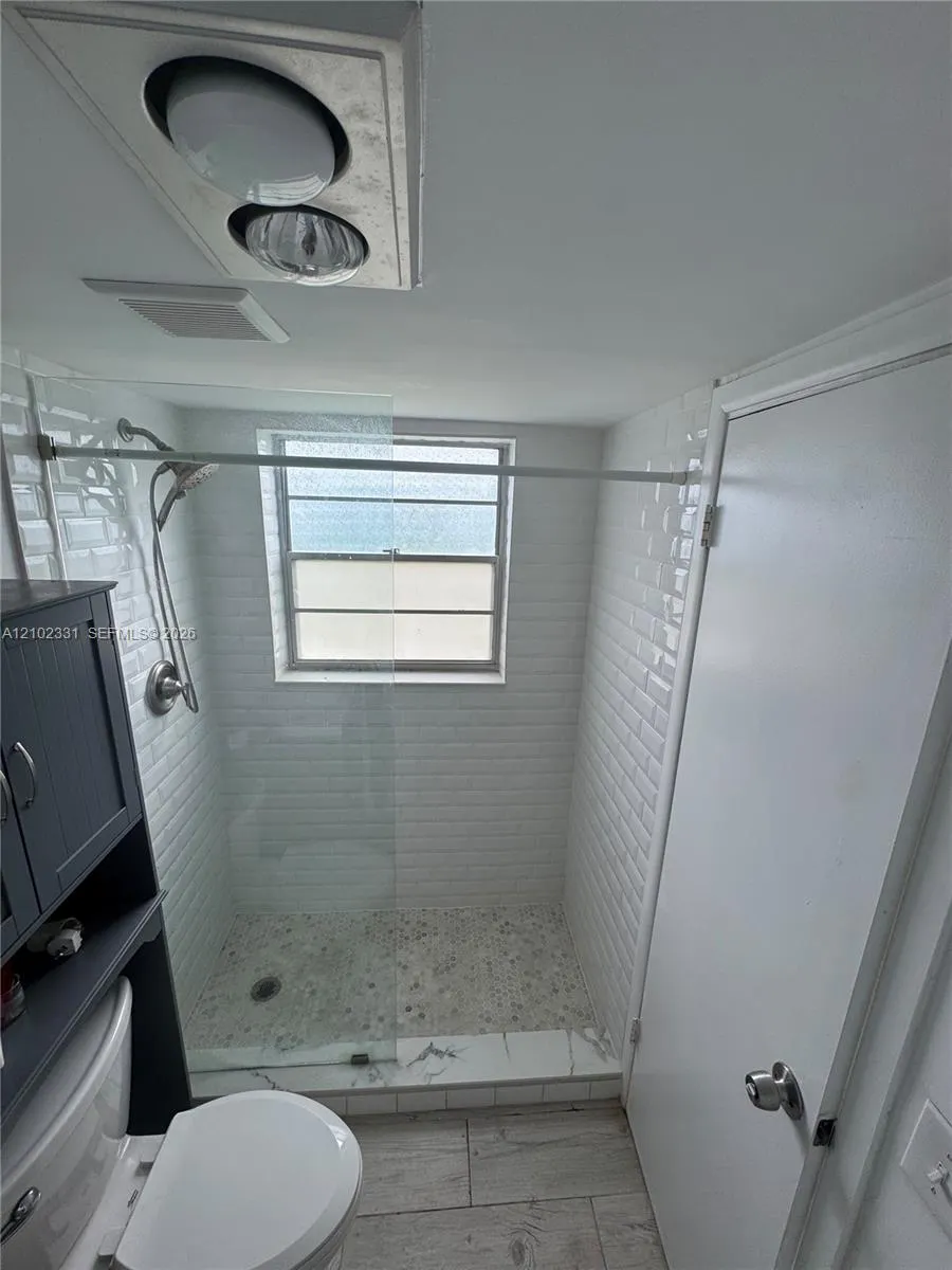 245 Markham L #245
