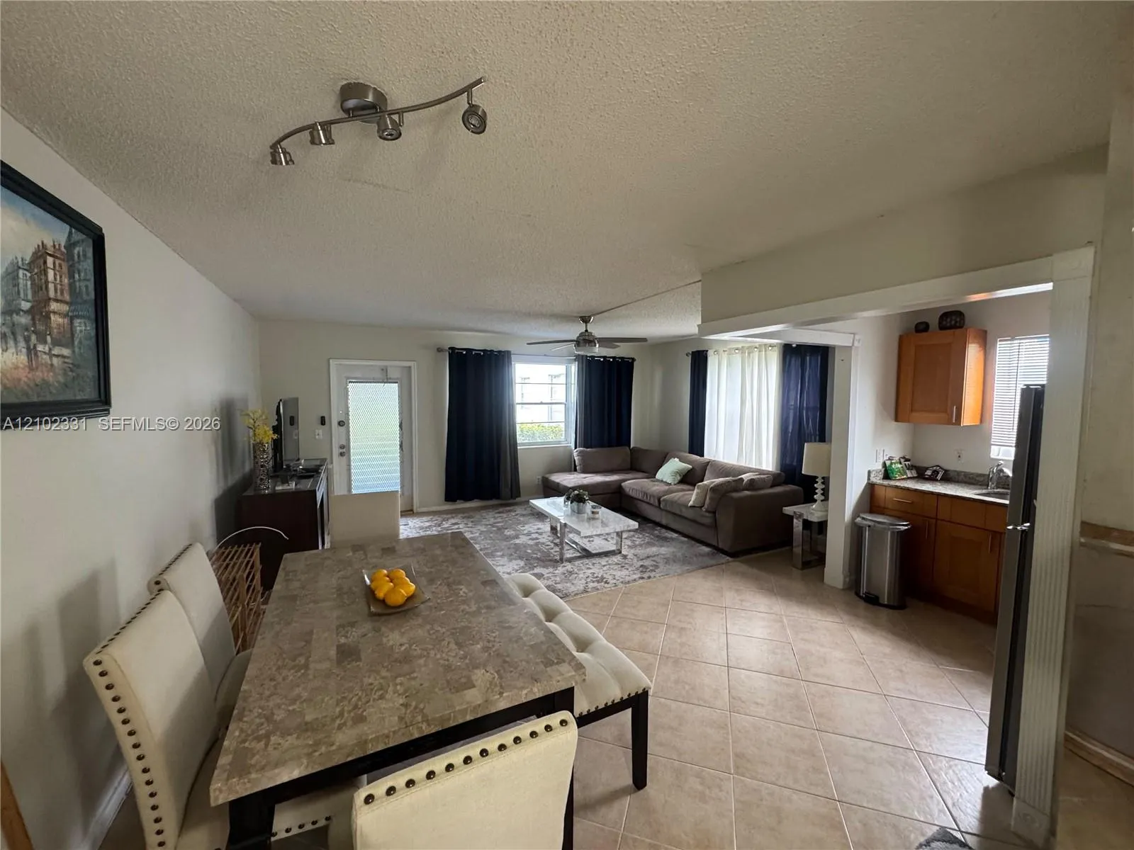 245 Markham L #245