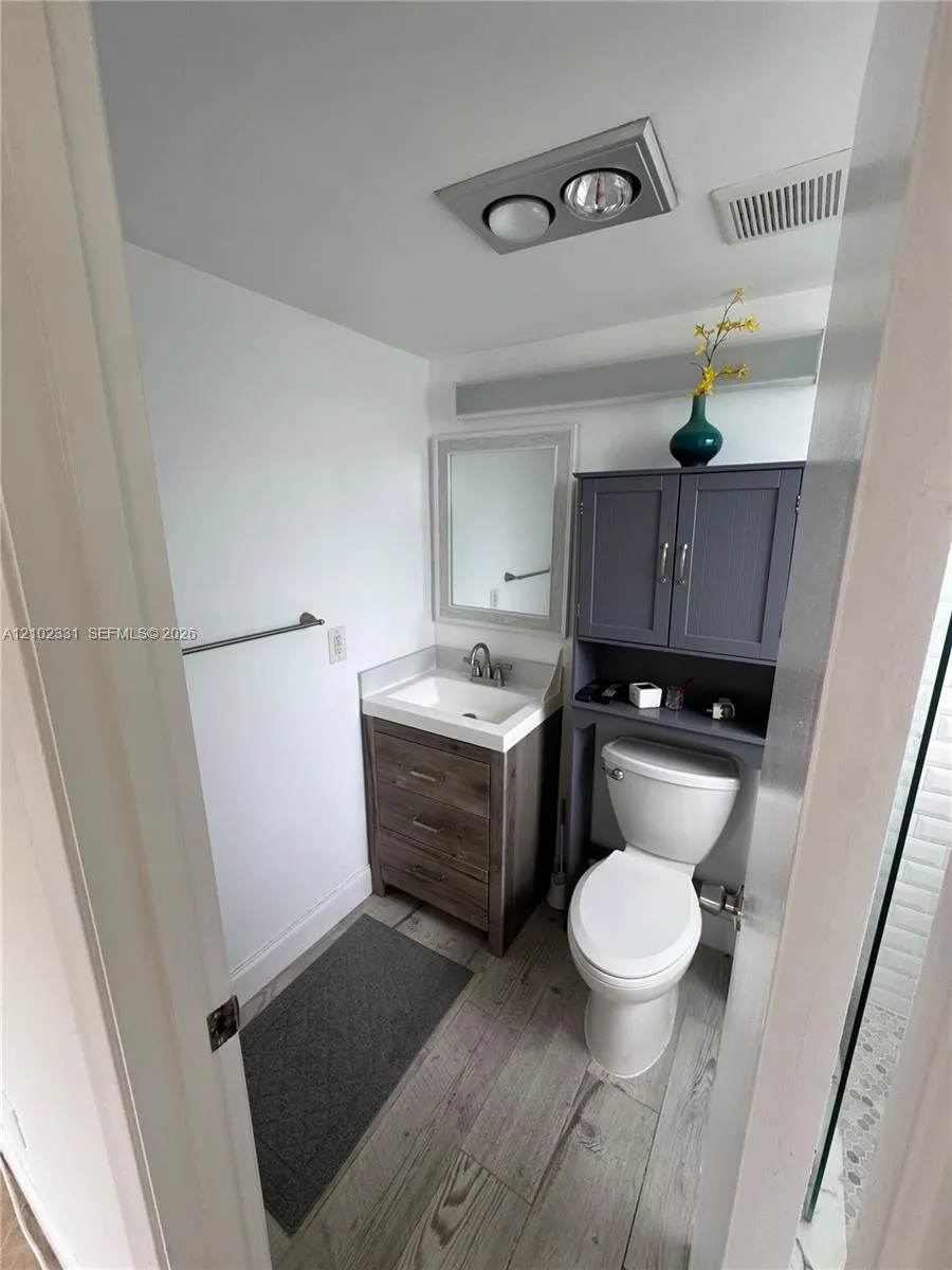245 Markham L #245