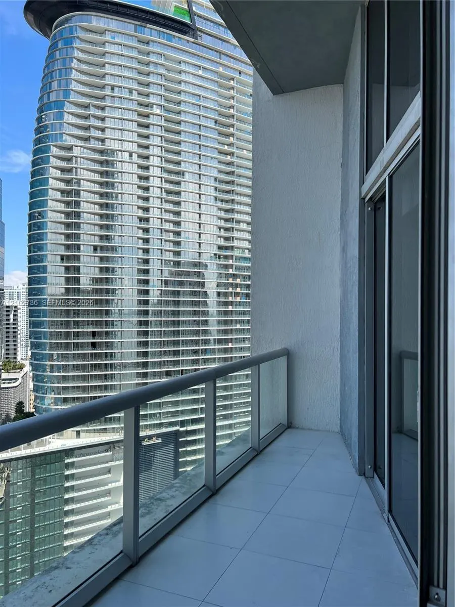 465 Brickell Avenue #2804