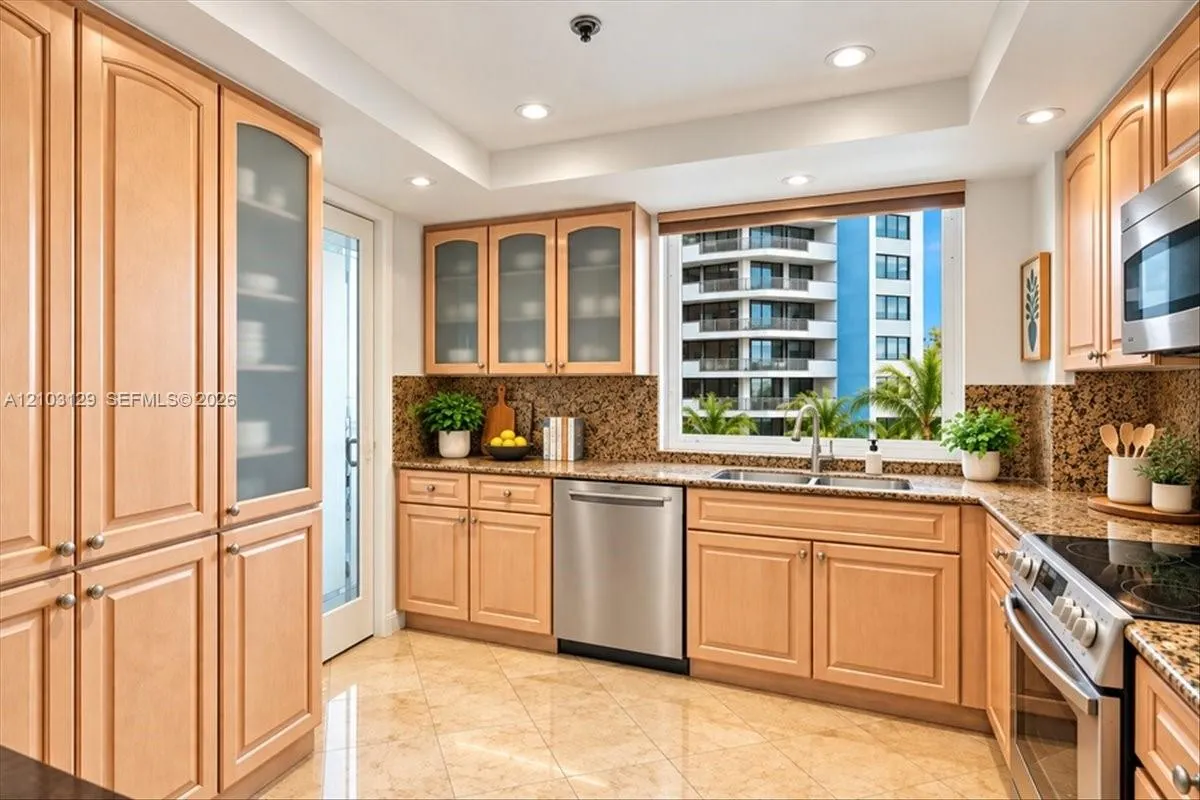 1627 Brickell Avenue #2005