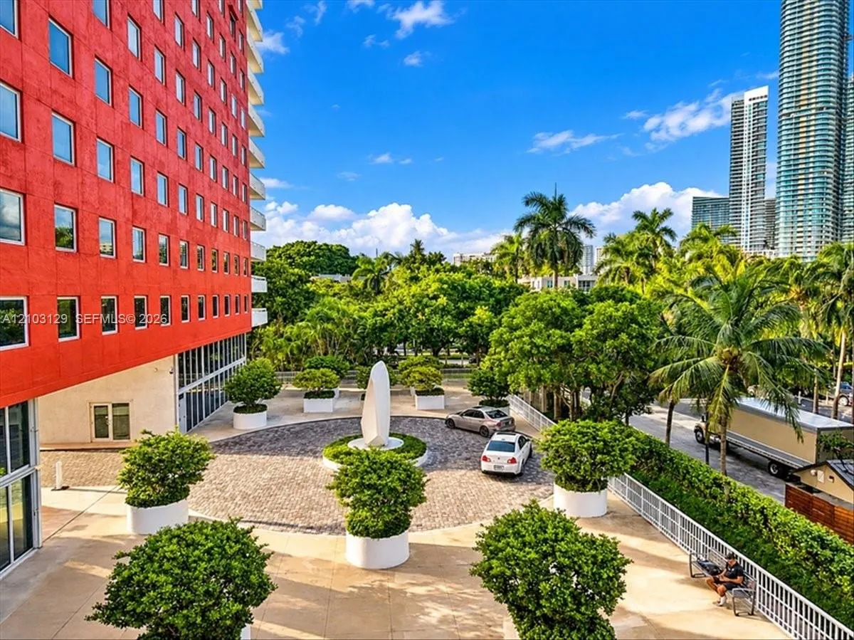 1627 Brickell Avenue #2005